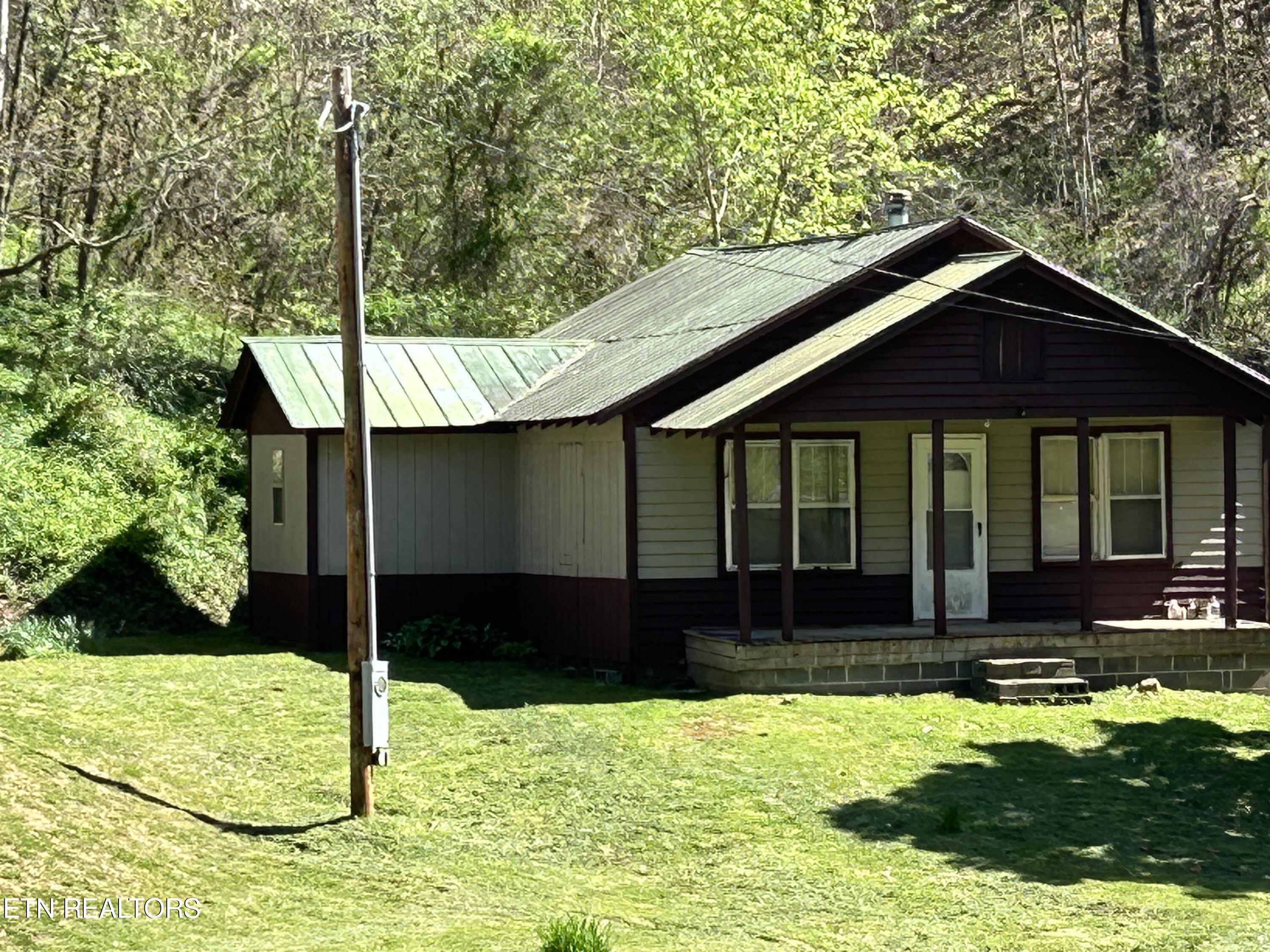 1973 Long Hollow Rd Property Photo 30