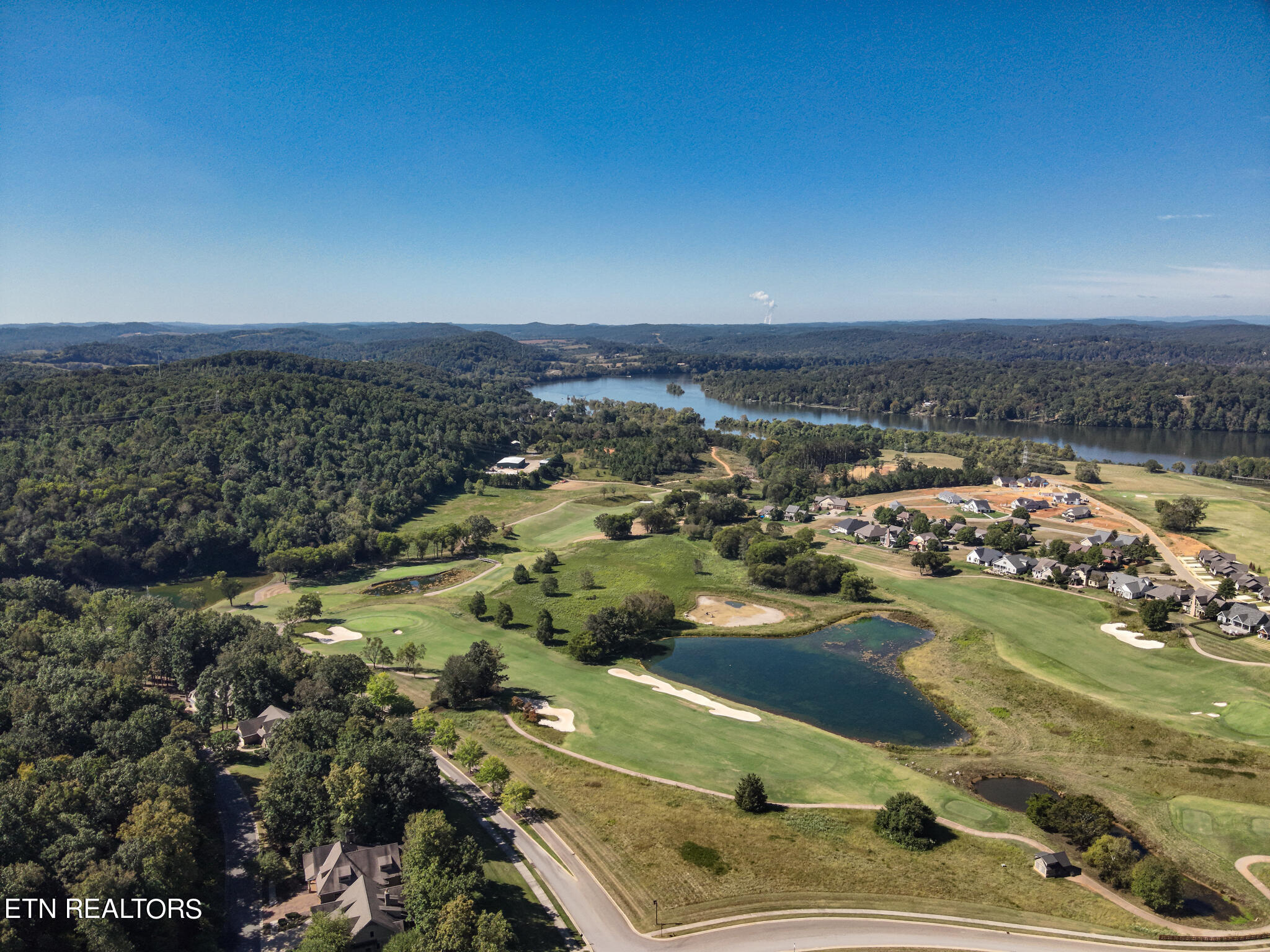 585 Black Cove Lane Property Photo 3