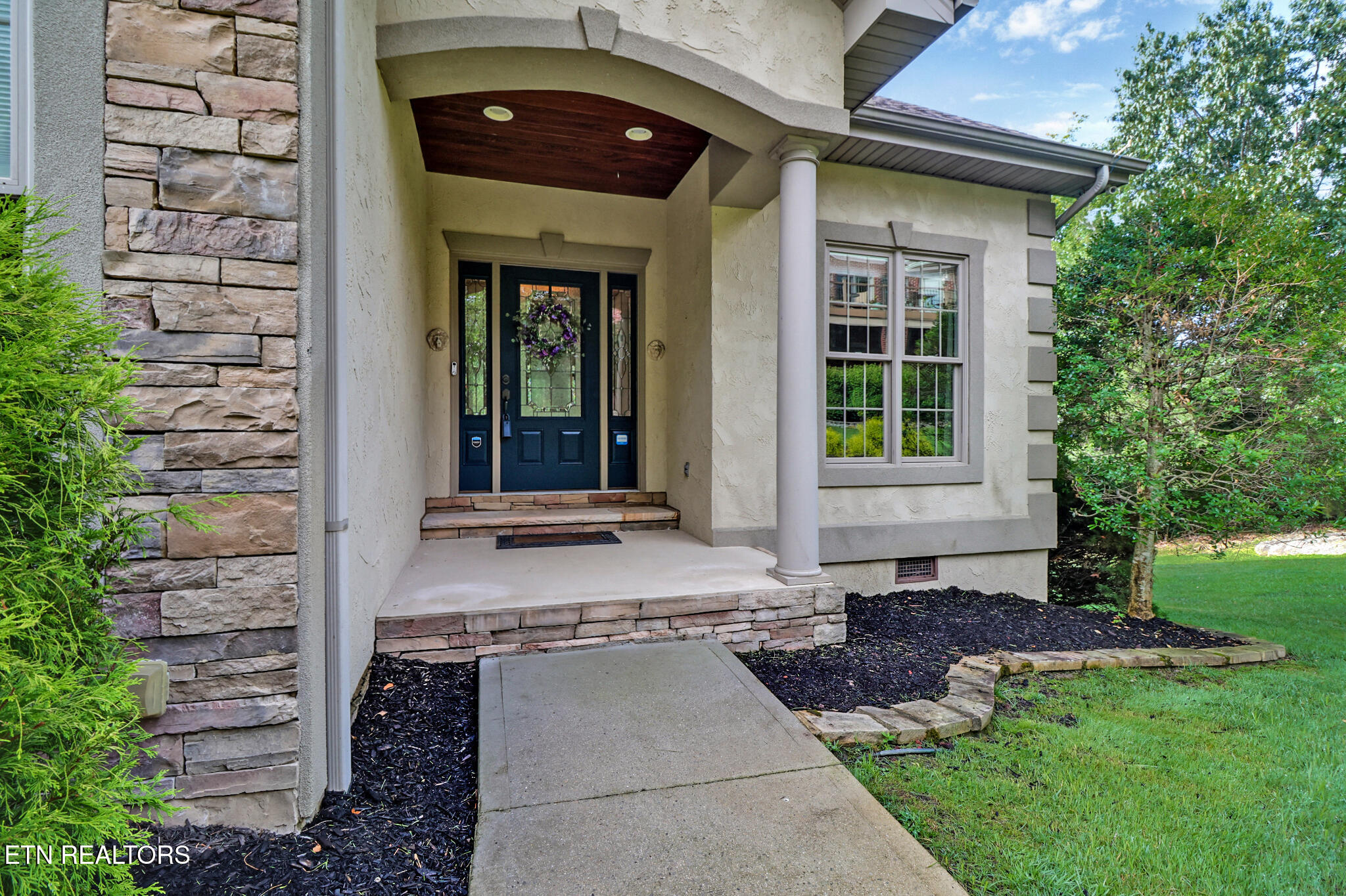 21 Mariners Court Property Photo 8