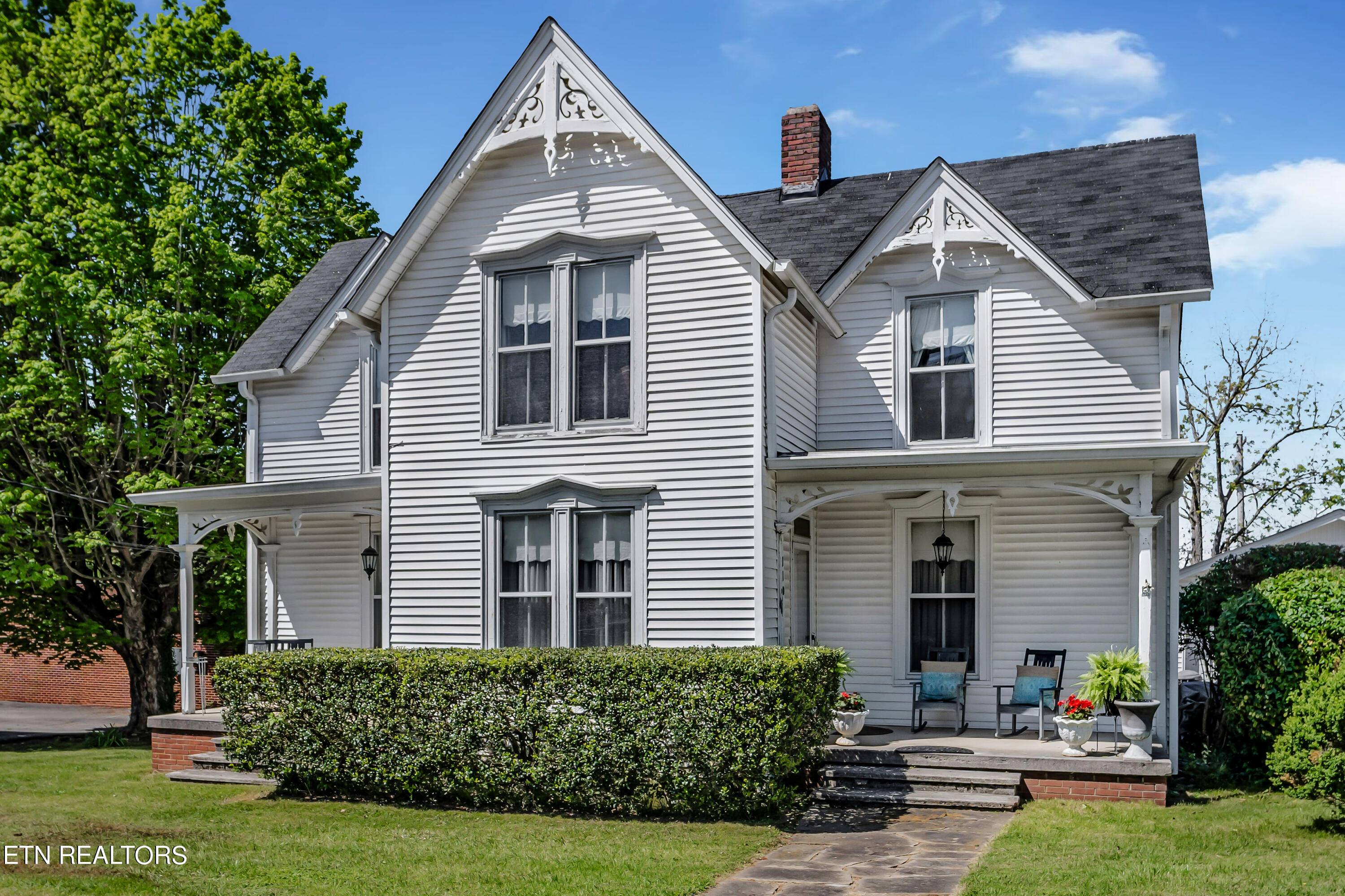 110 S Church Street Property Photo