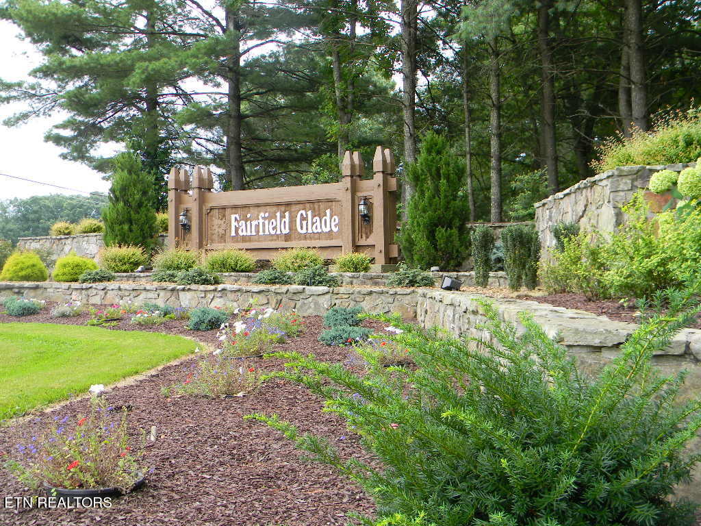 102 Hedgewood Point Property Photo 8