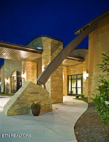 102 Hedgewood Point Property Photo 9