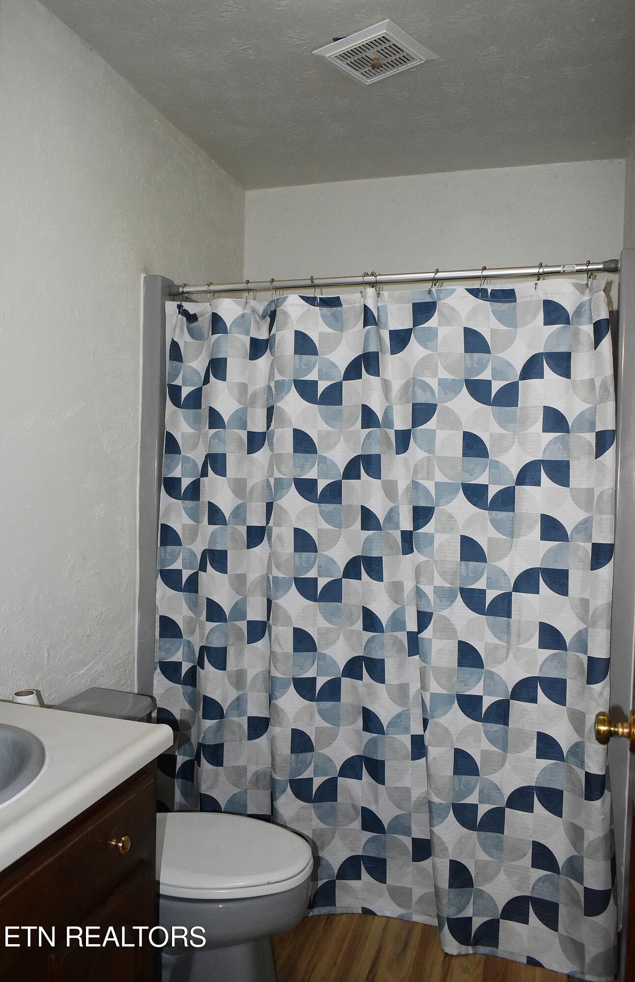 515 Englewood Rd Property Photo 14