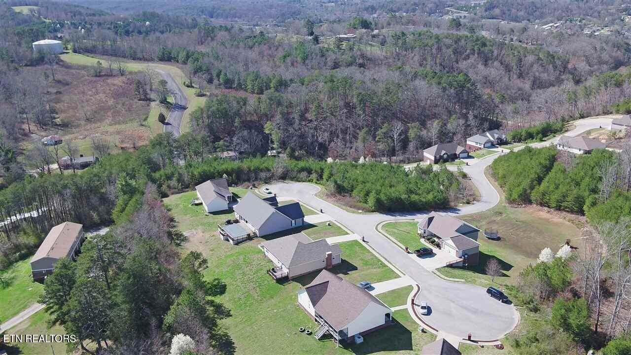 112 Nicole Drive Property Photo 12