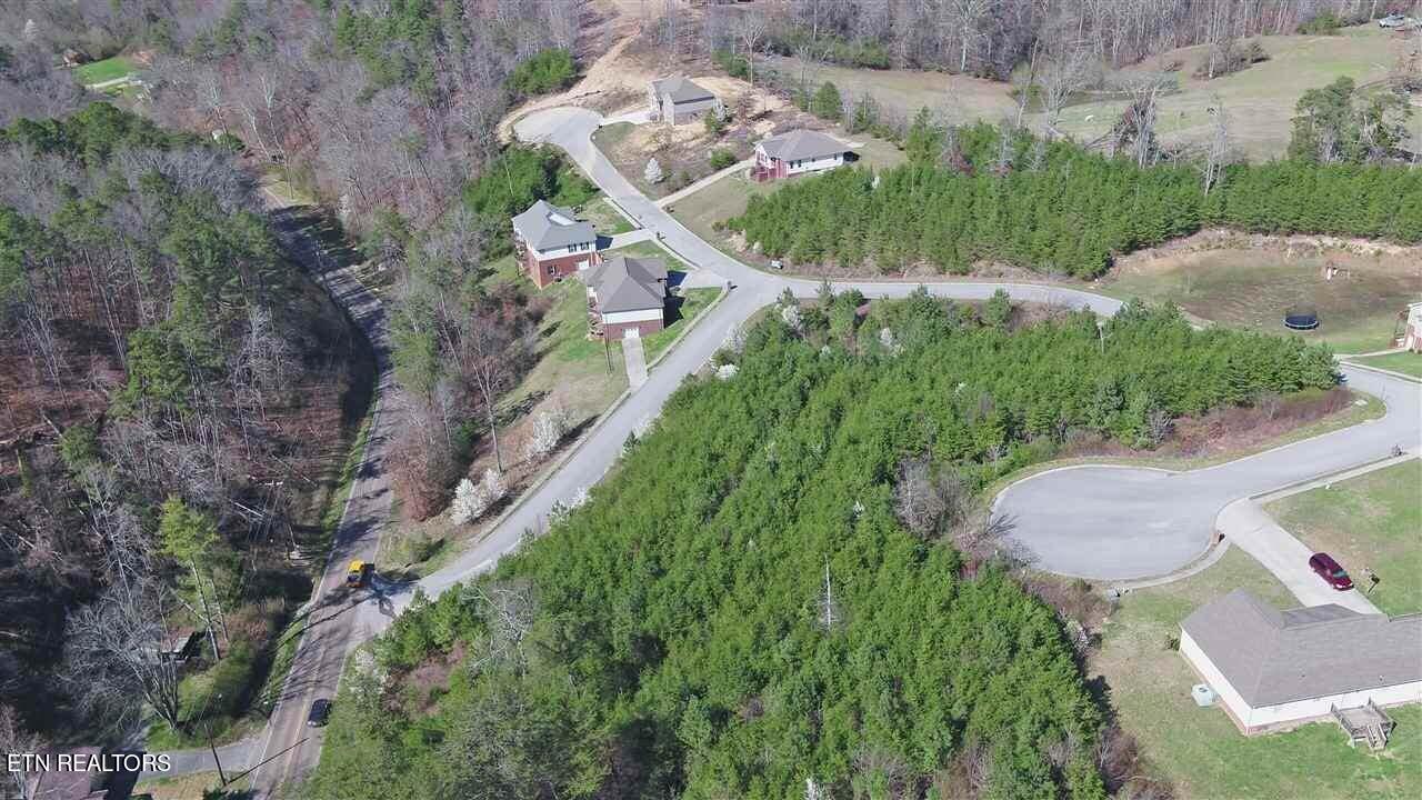 112 Nicole Drive Property Photo 15