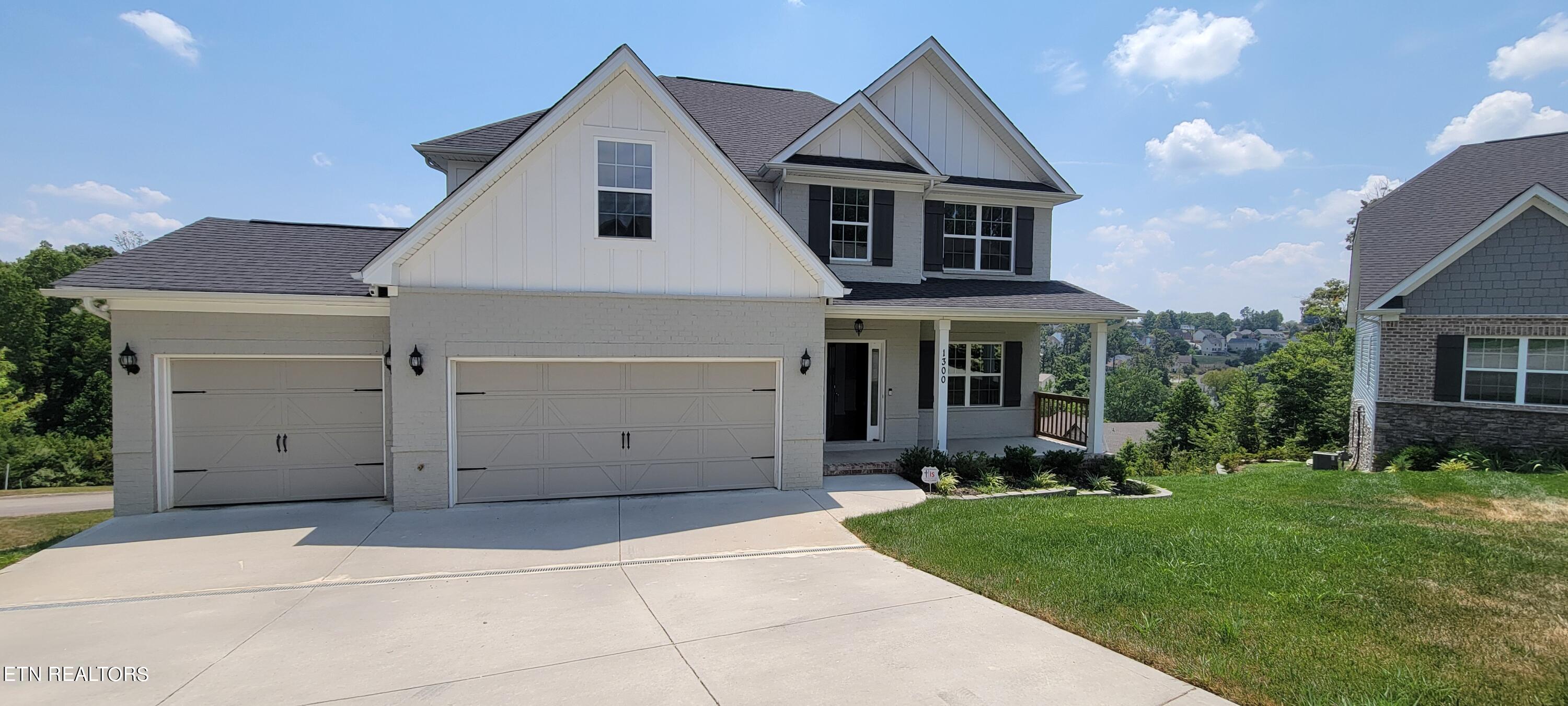 1300 Sloping Hill Lane Property Photo 1