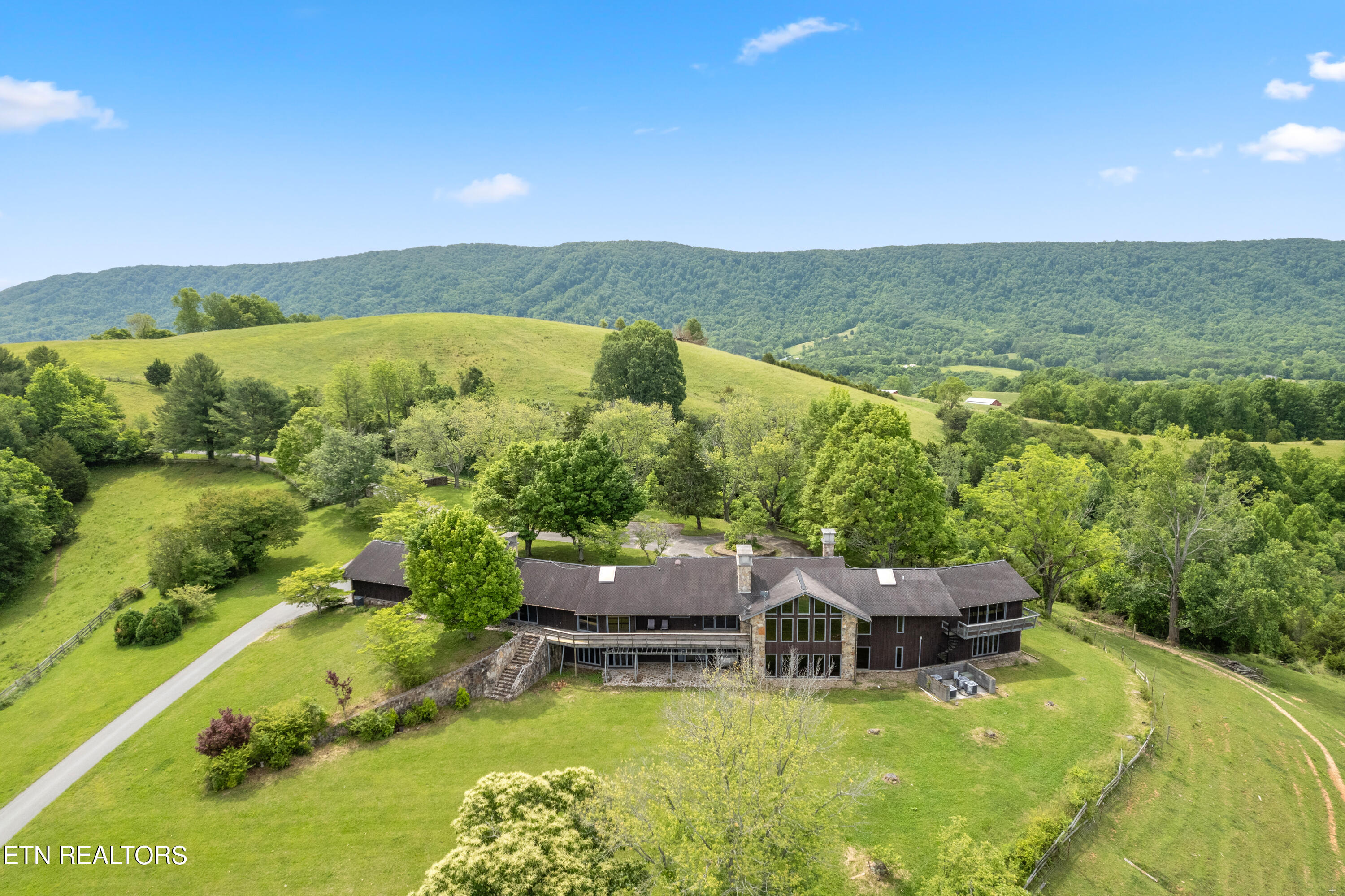 429 Mcanally Rd Property Photo
