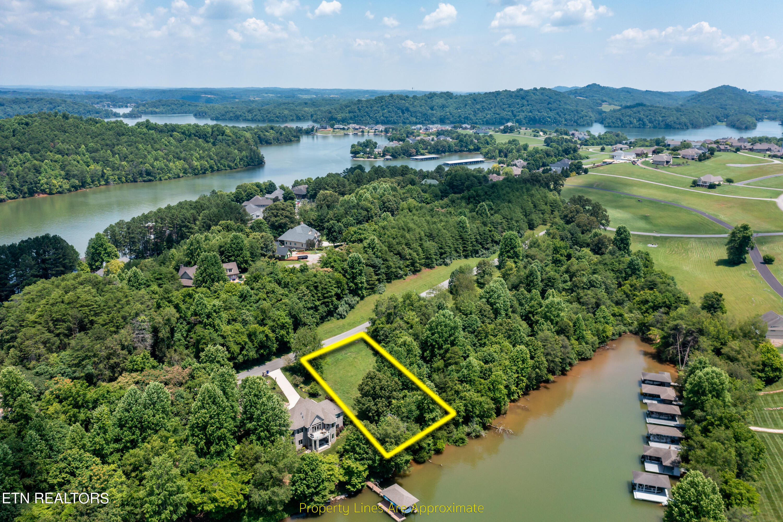 430 Marsh Hawk Drive Property Photo 14