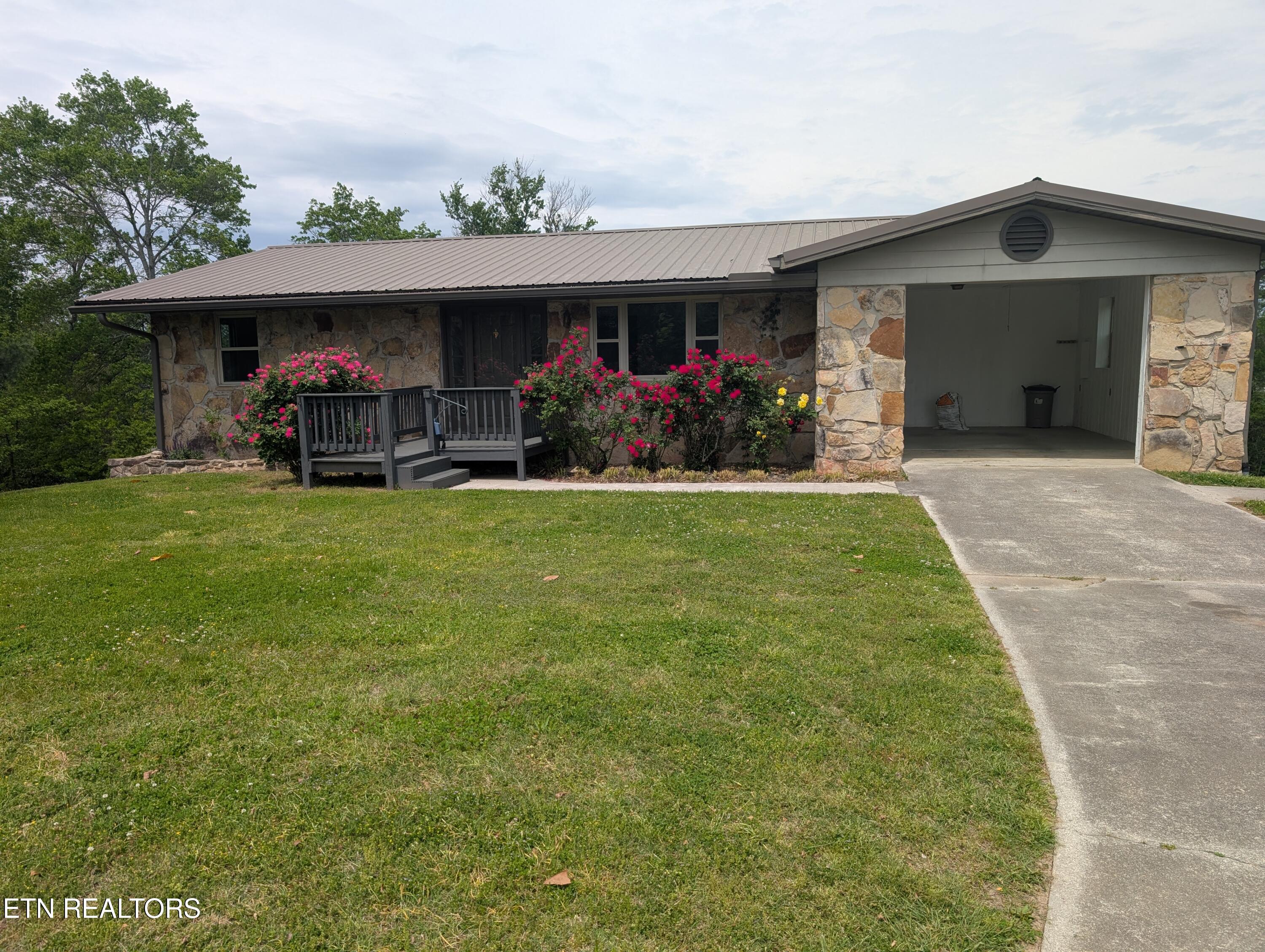 147 Evans Rd Property Photo