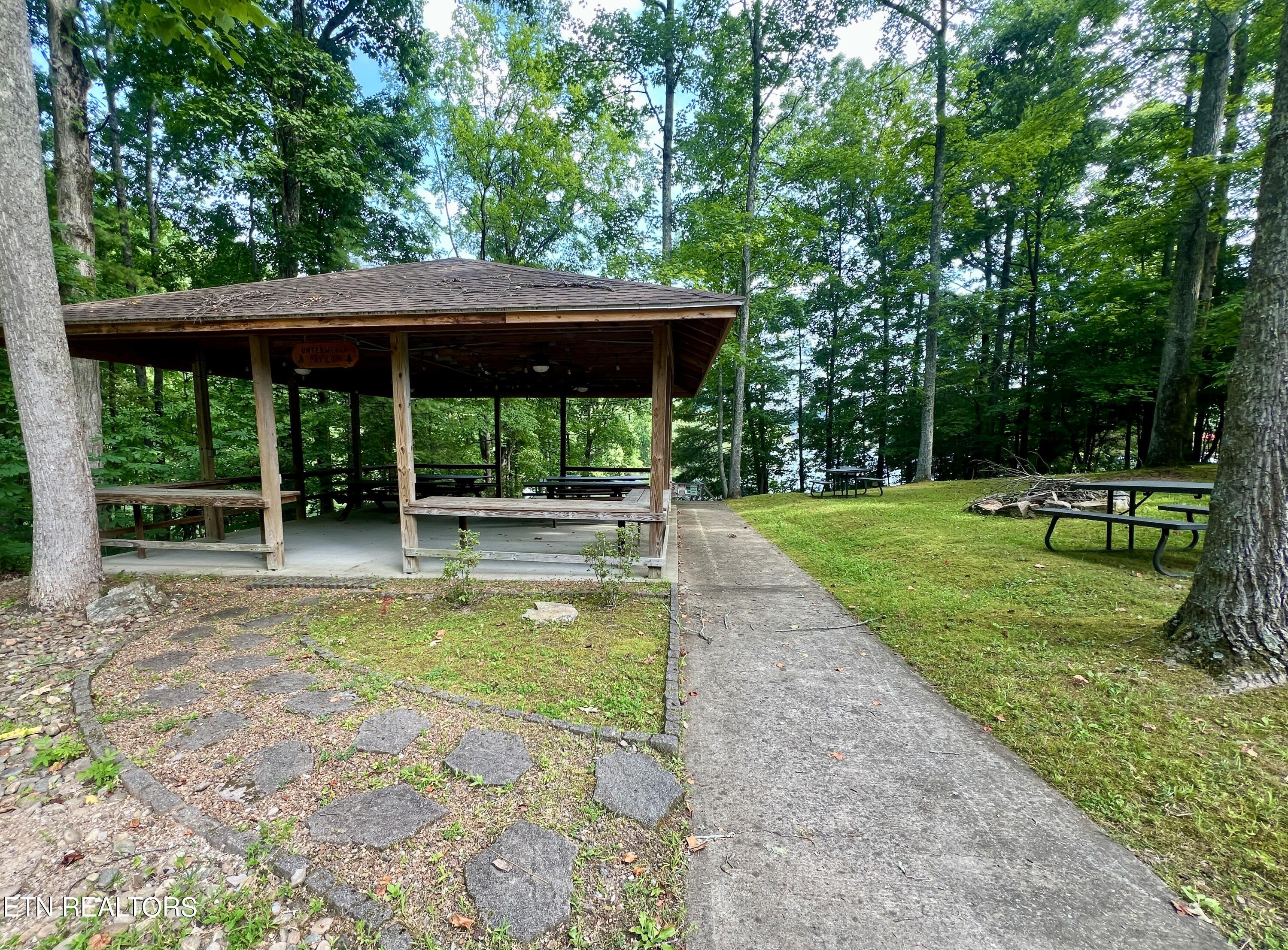 210 Crystal Springs Rd Property Photo 8
