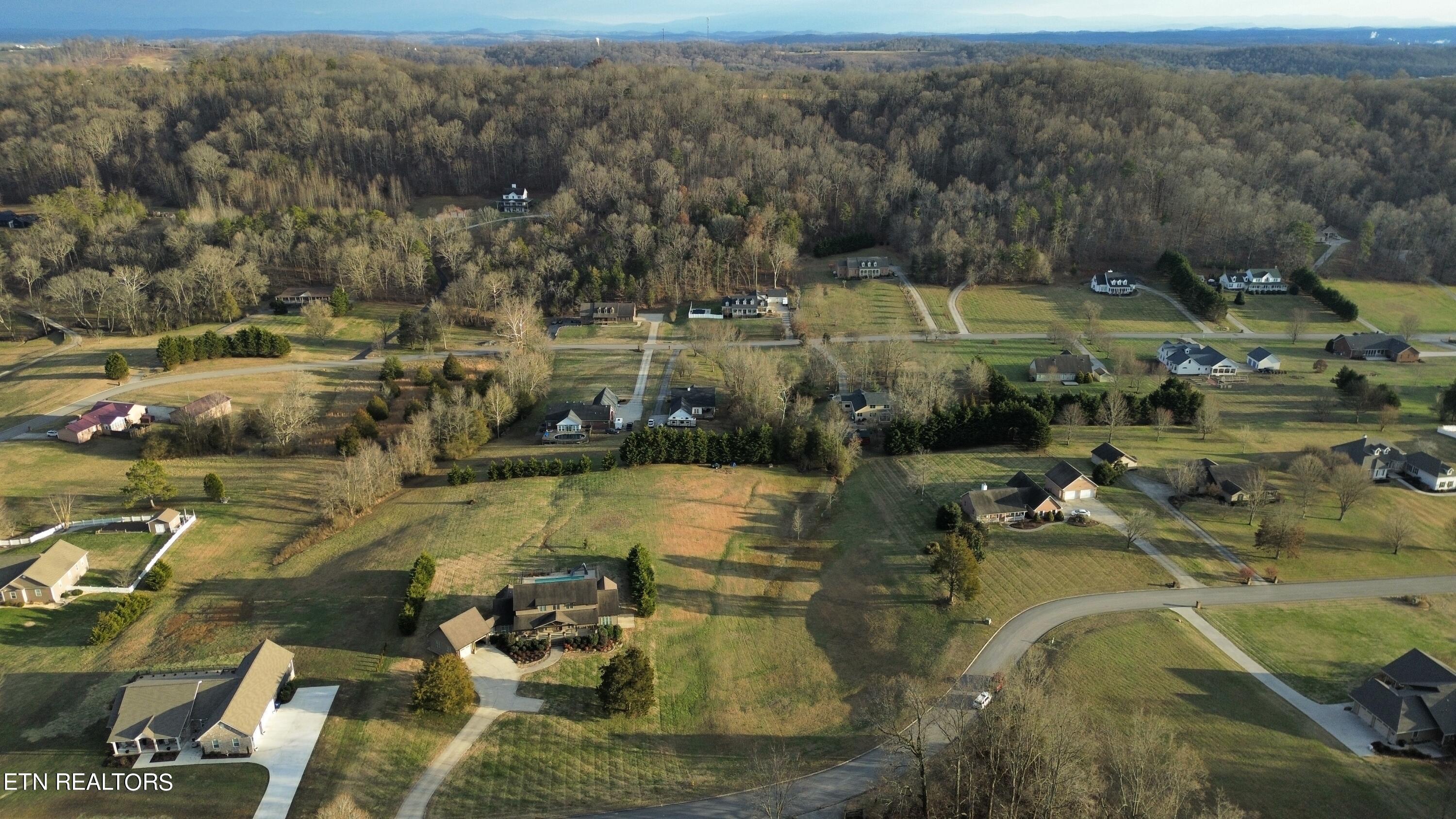 145 Old Farm Rd Property Photo 10
