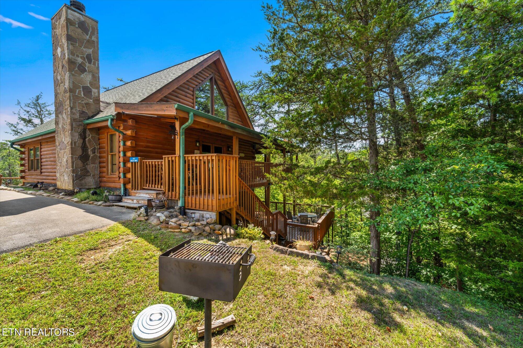 913 Buck Way Property Photo