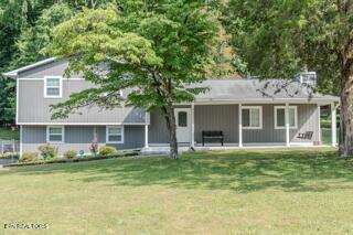 325 Wardley Rd Property Photo 2