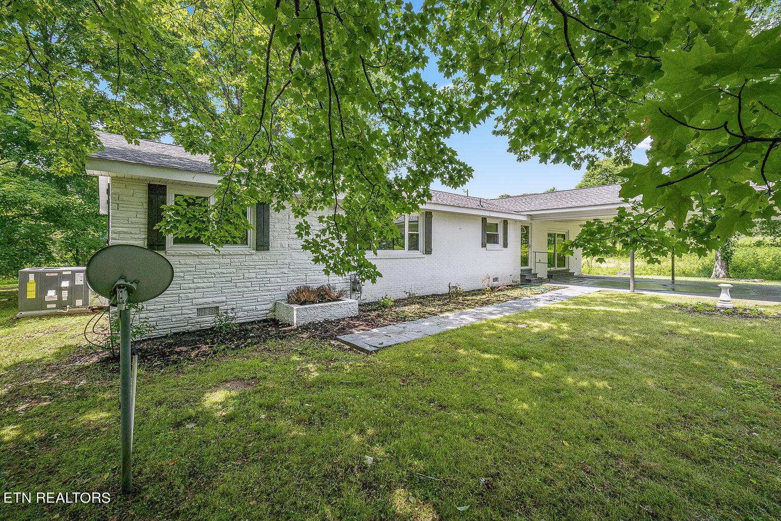 3571 Sparta Hwy Property Photo 4