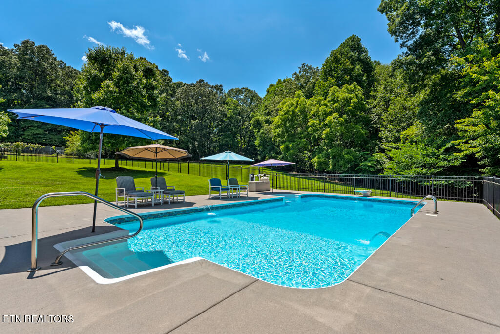 120 Fox Glen Lane Property Photo 10