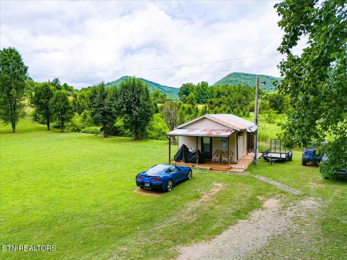512 Lizzie Lane Property Photo 16