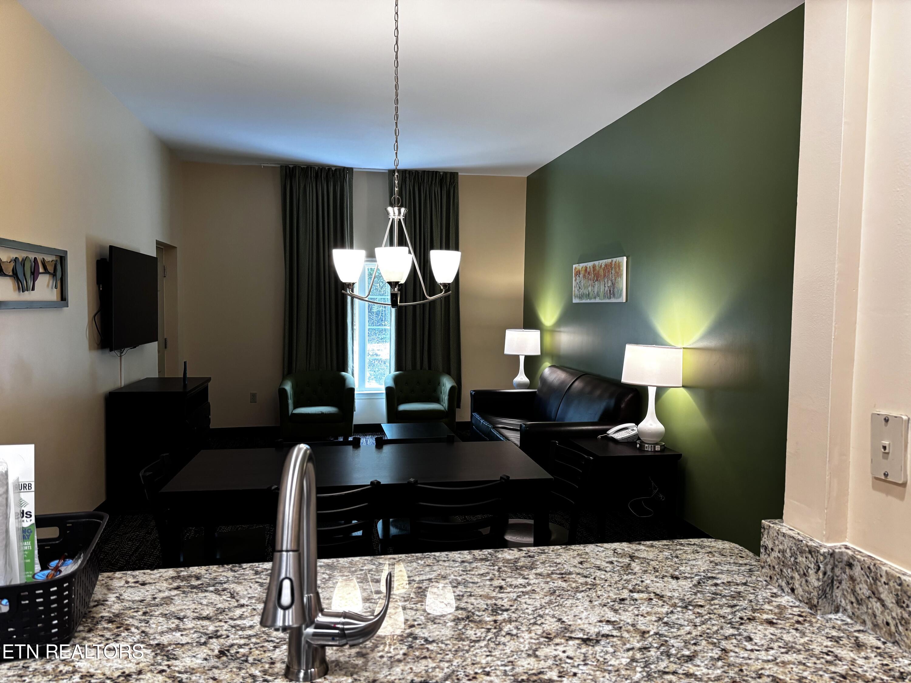 225 Collier Drive Property Photo 3