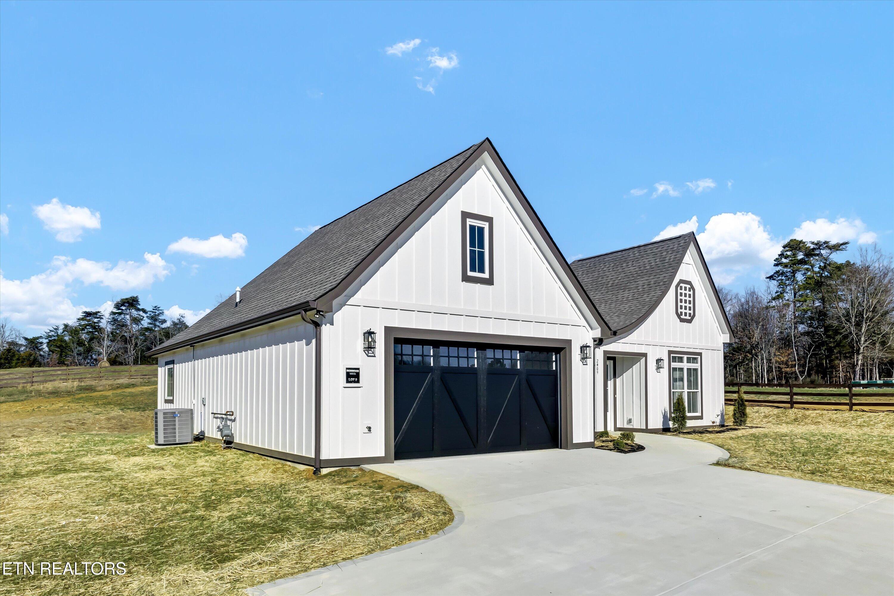 2409 Iron Forge Way Property Photo 3