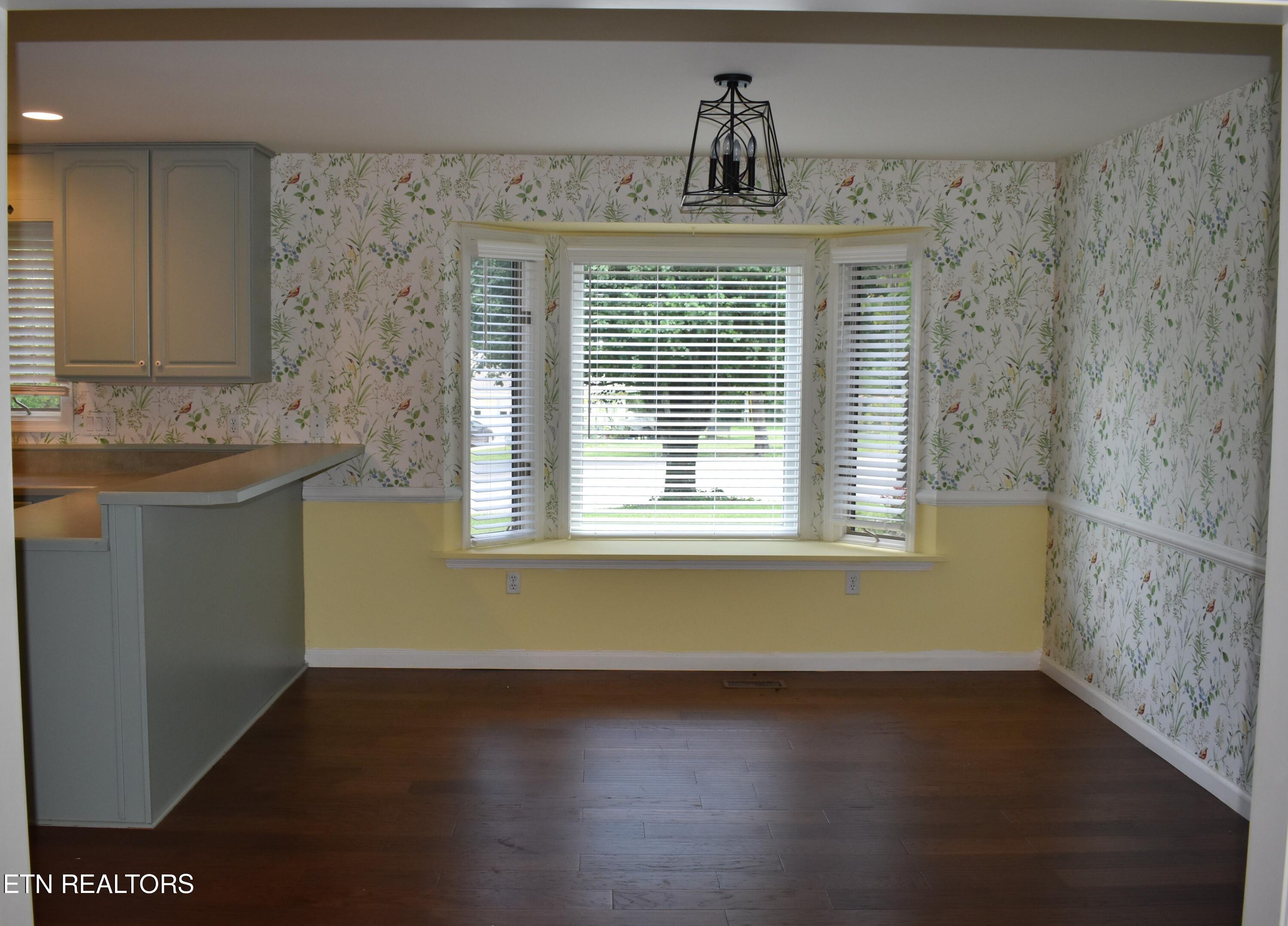 530 Meadows Rd Property Photo 6