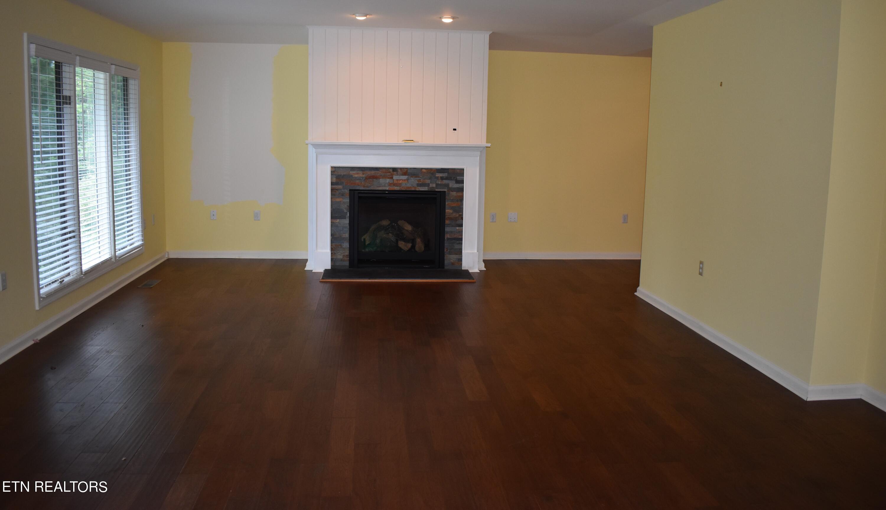 530 Meadows Rd Property Photo 8