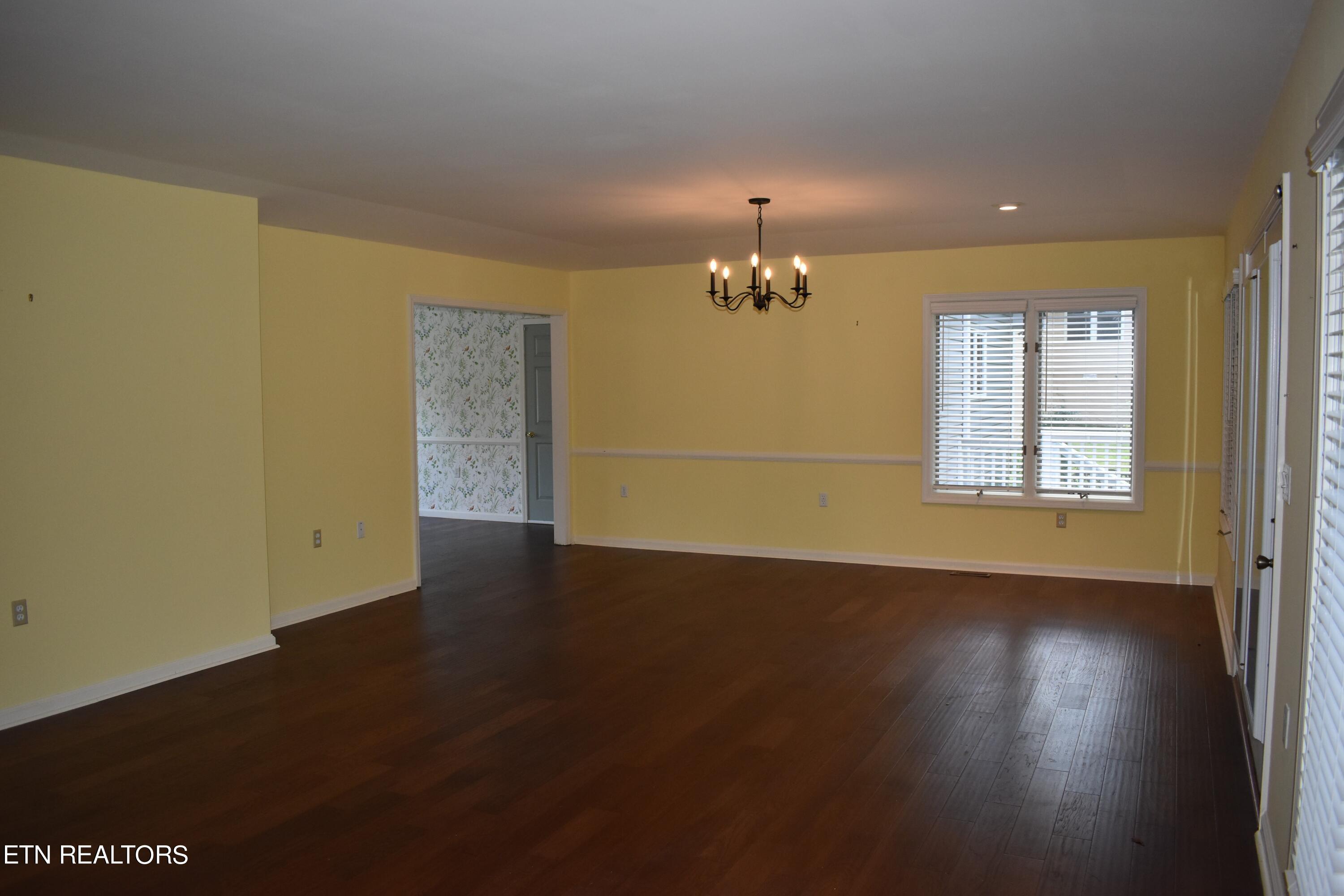 530 Meadows Rd Property Photo 9
