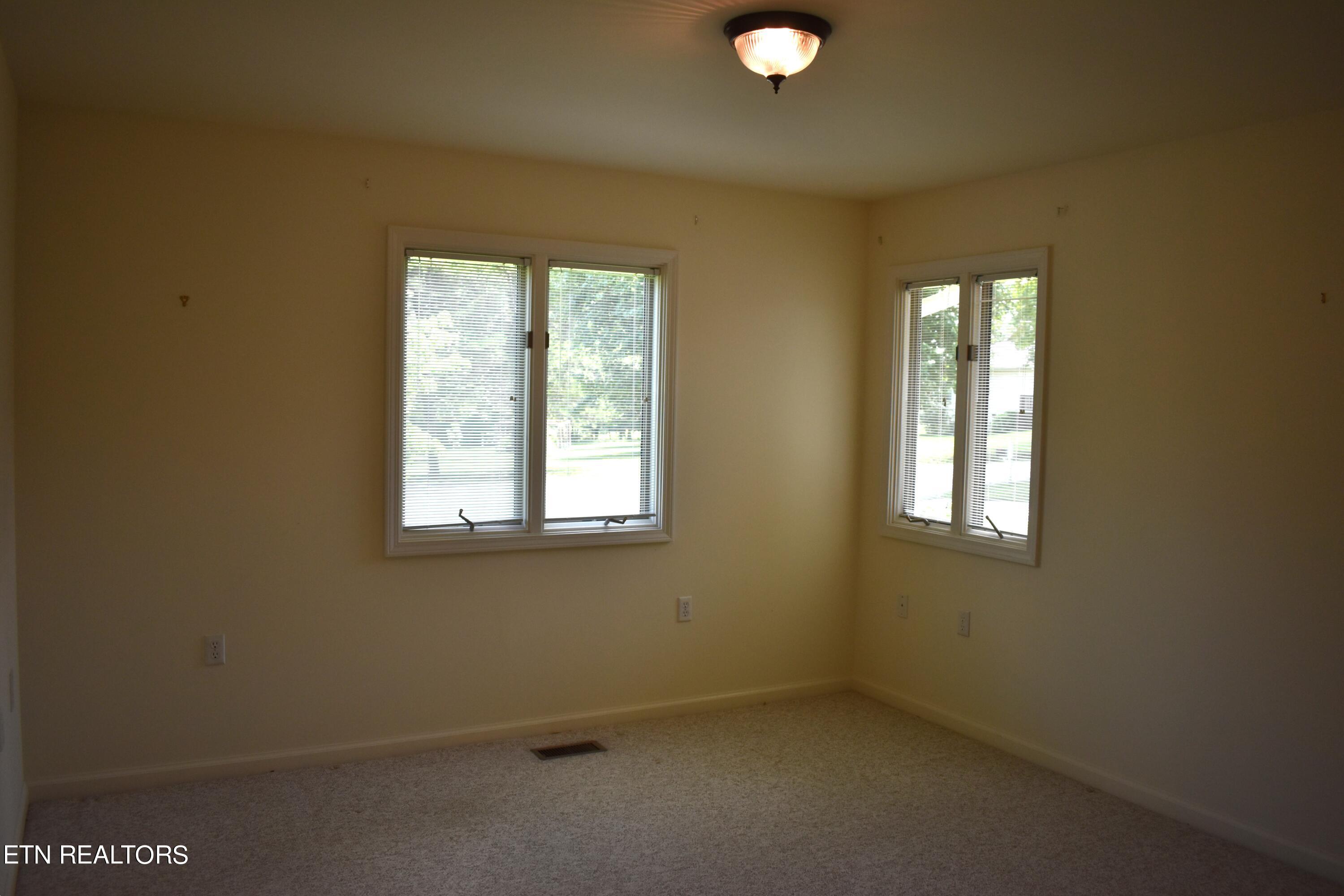 530 Meadows Rd Property Photo 11