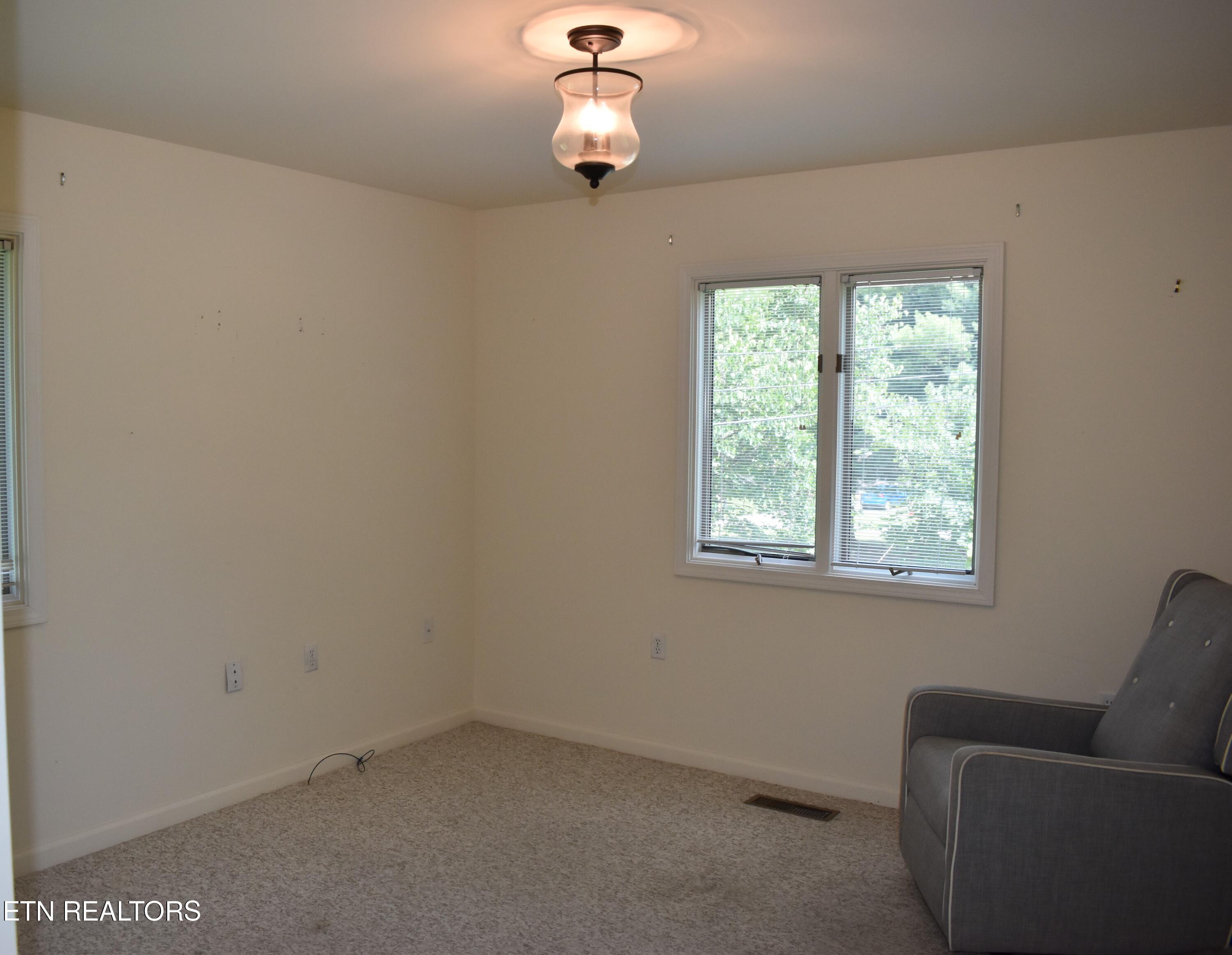 530 Meadows Rd Property Photo 12