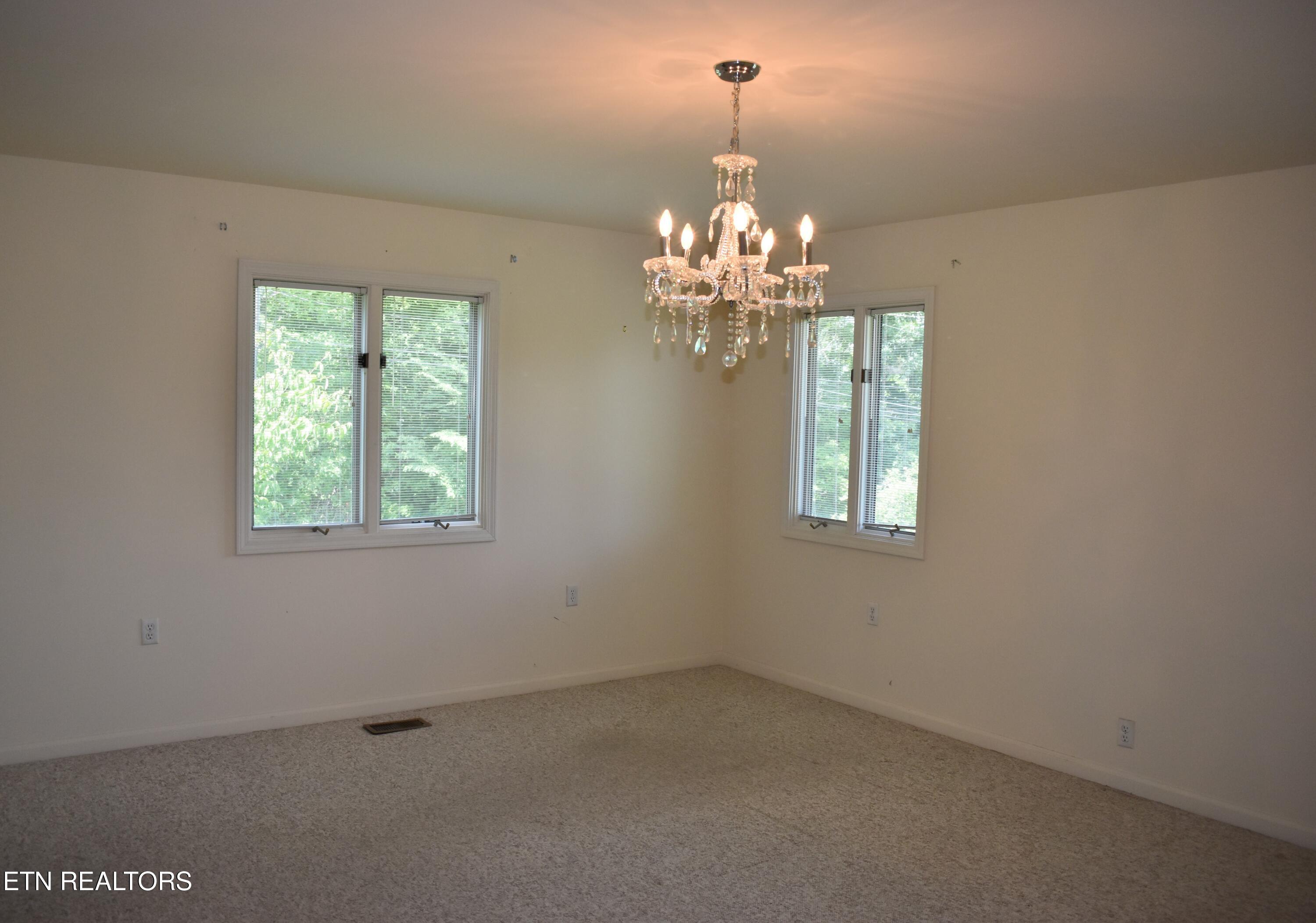 530 Meadows Rd Property Photo 13