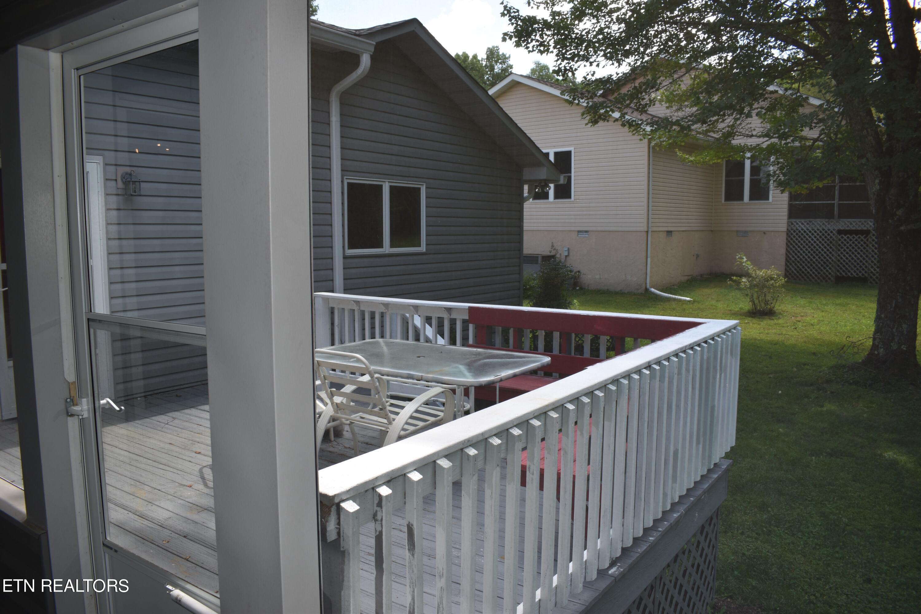 530 Meadows Rd Property Photo 17