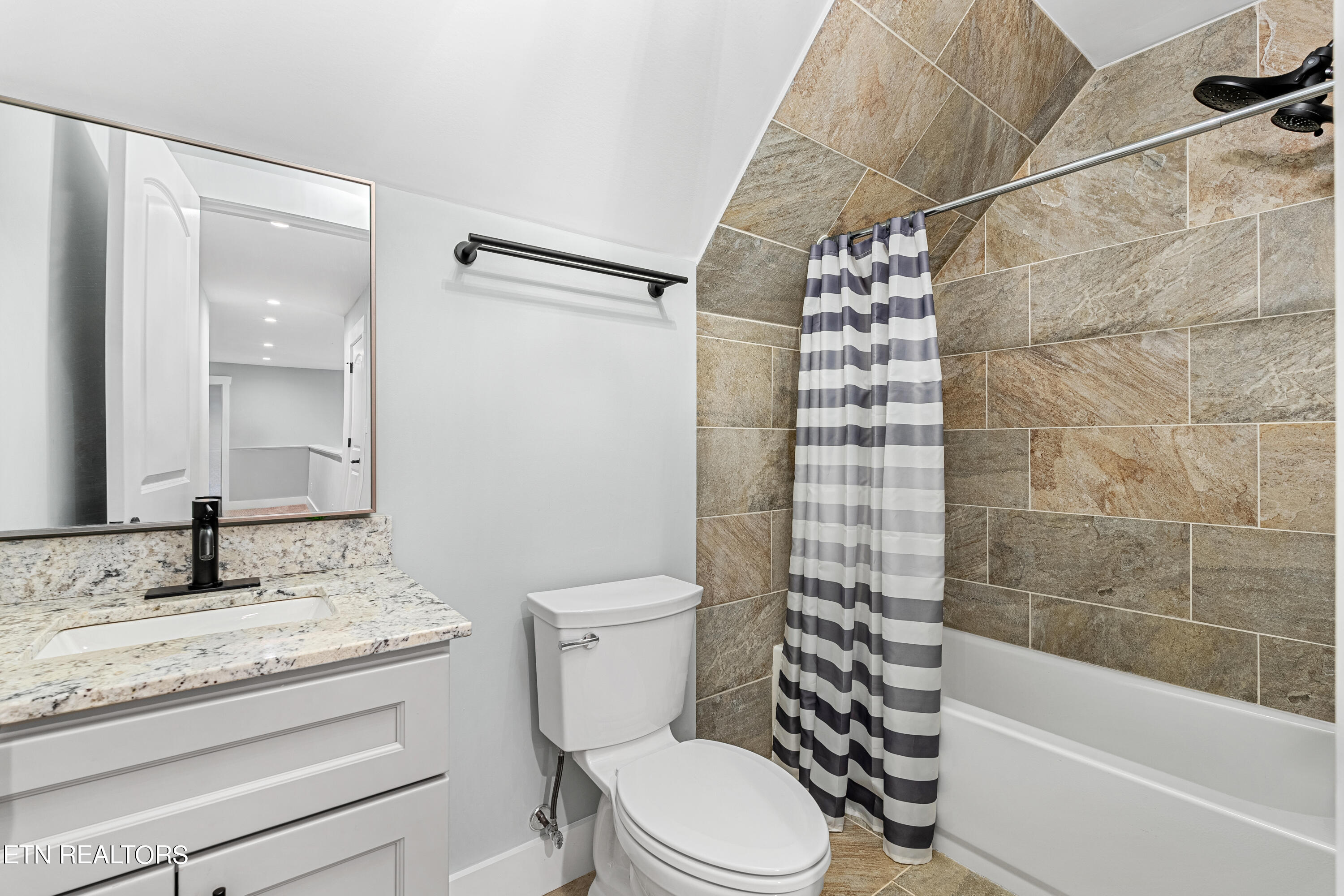 280 Robinson Tr Property Photo 31