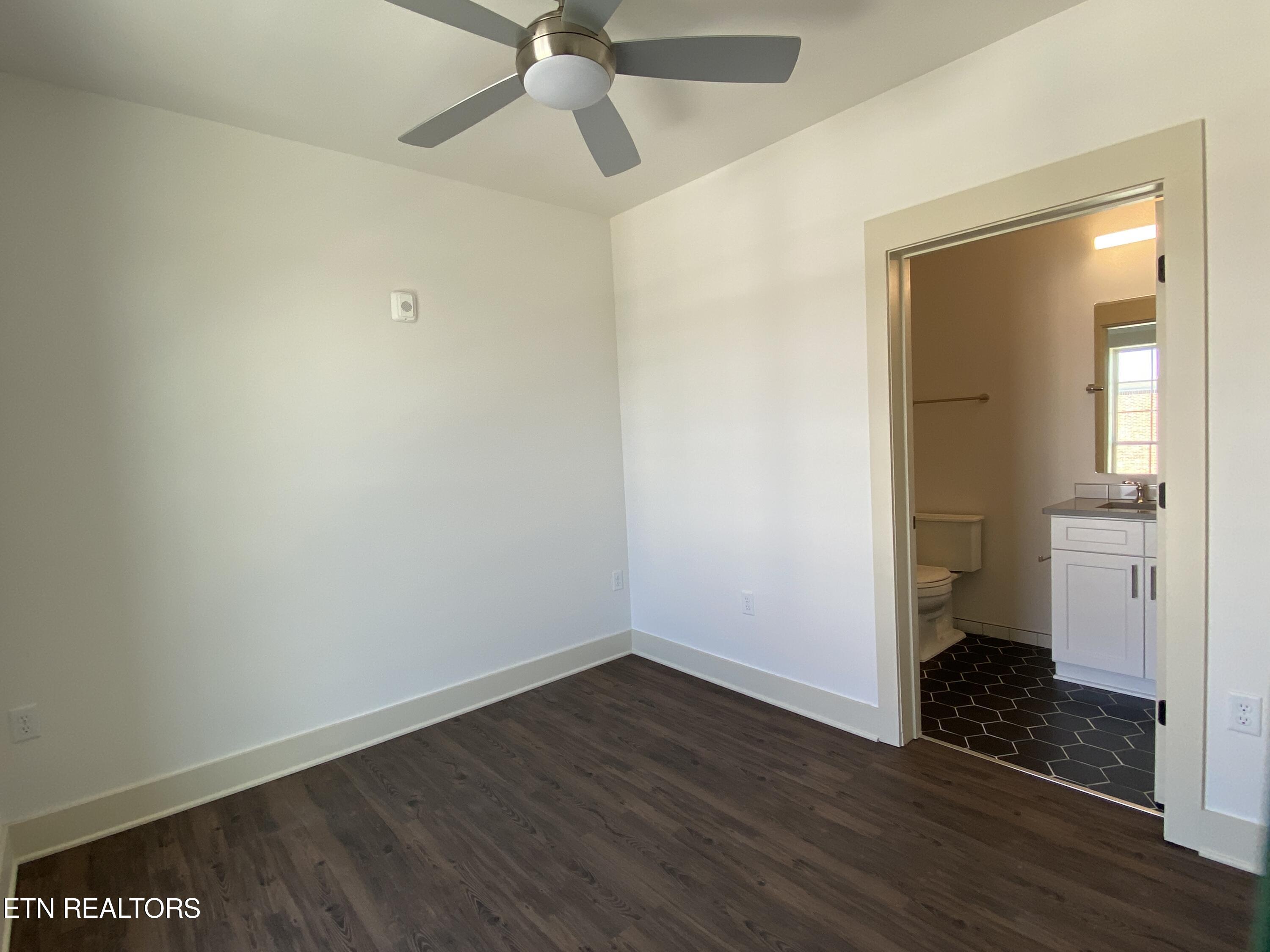 1120 Franck St Property Photo 6