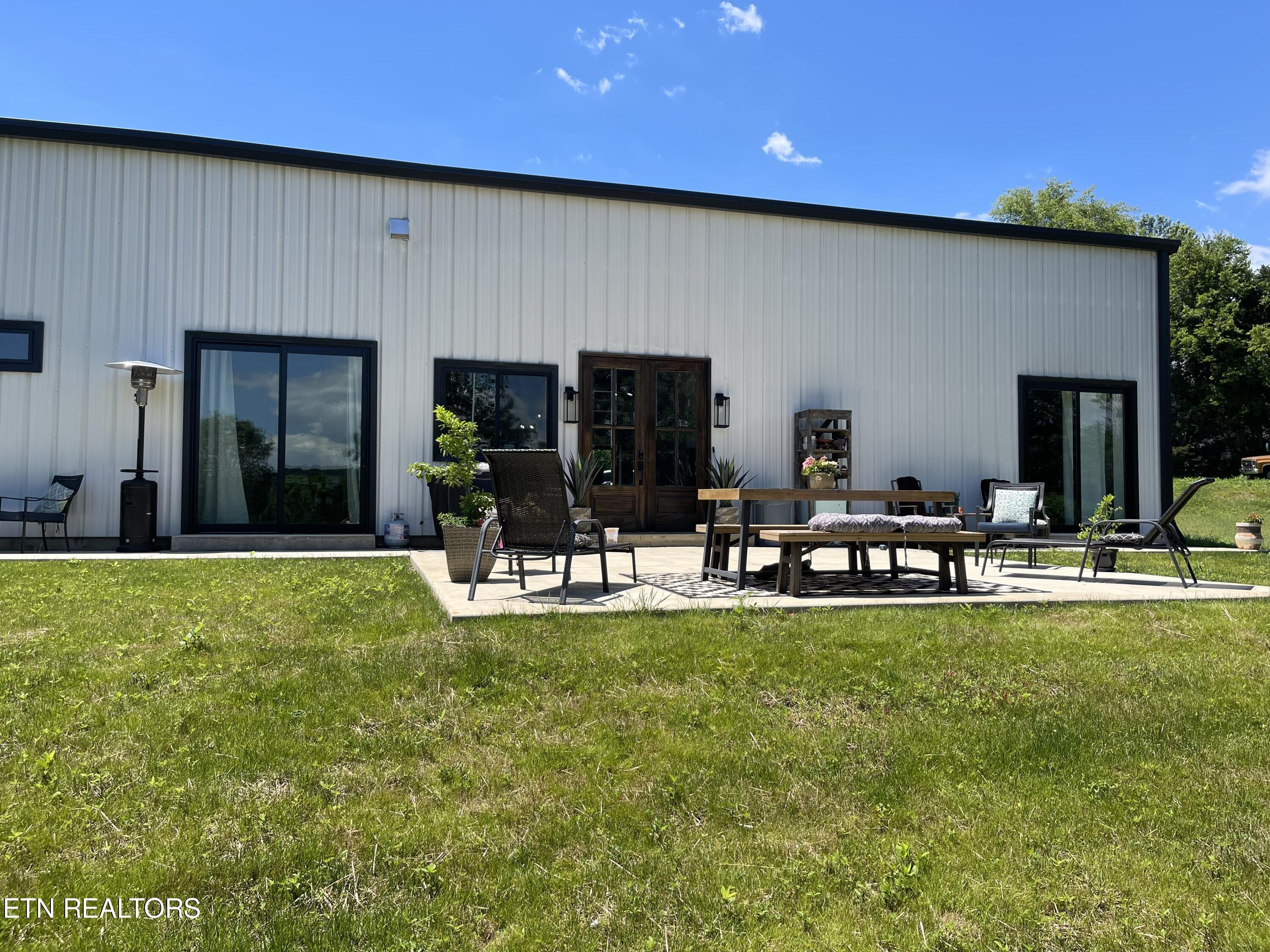 856 Jennifer Drive Property Photo 1