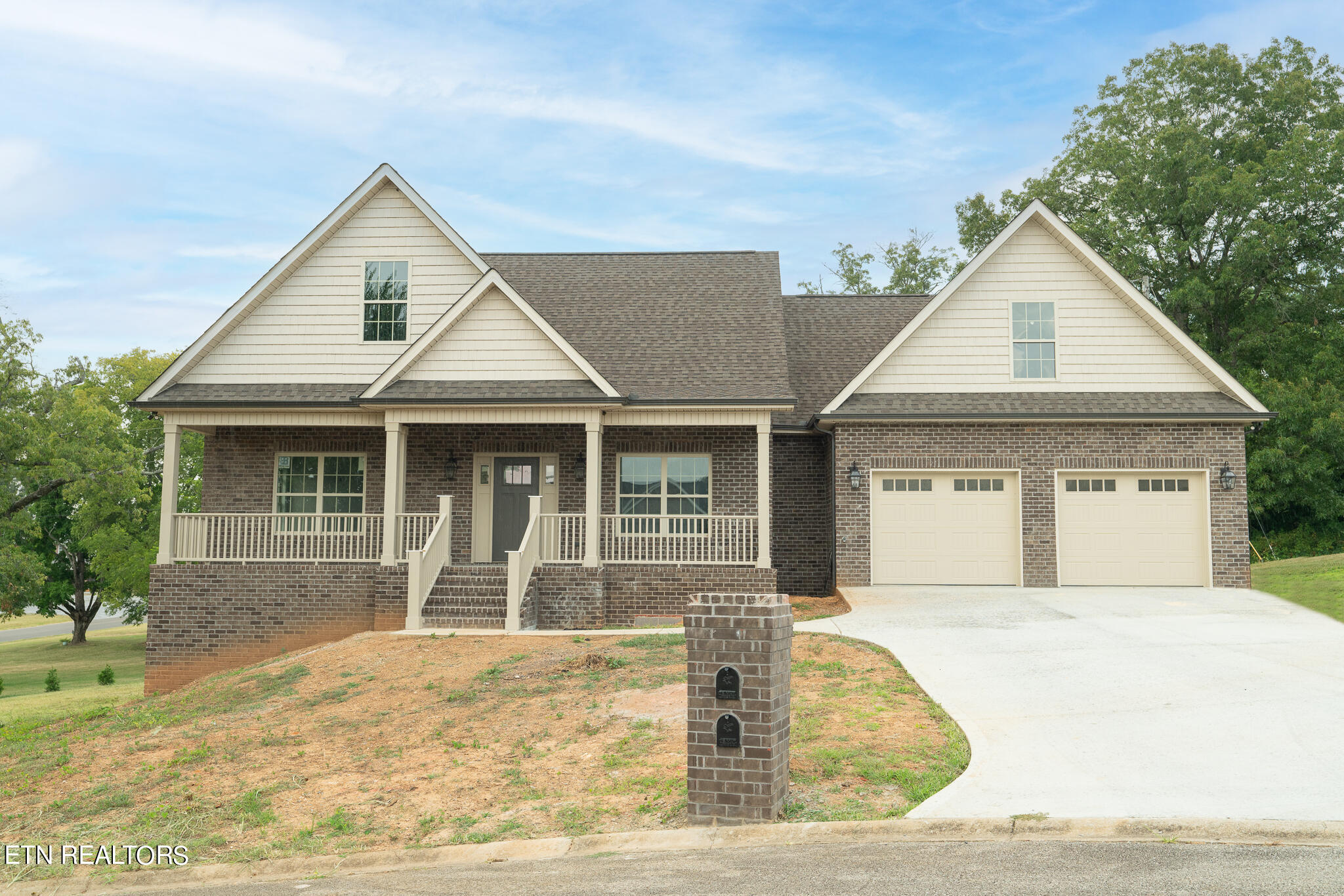 Briar Wood Real Estate Listings Main Image