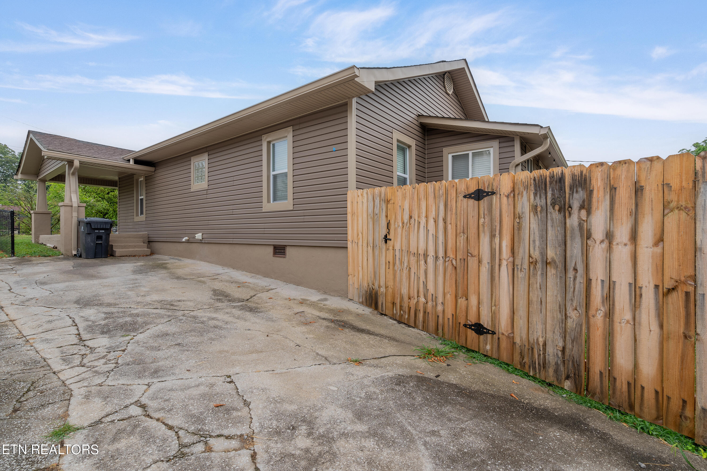 2757 Tarleton Ave Property Photo 28