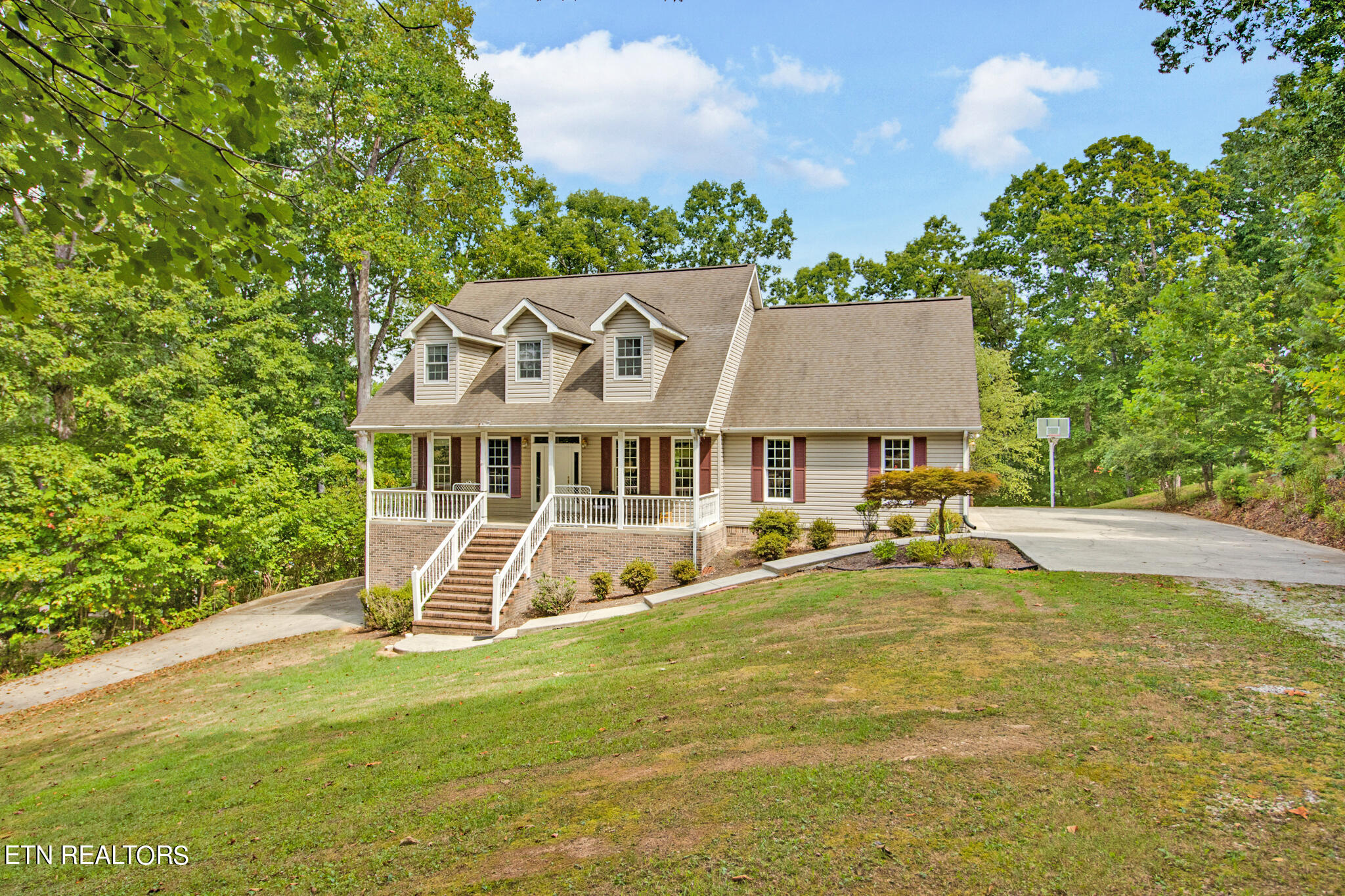 164 Loch Haven Drive Property Photo 2