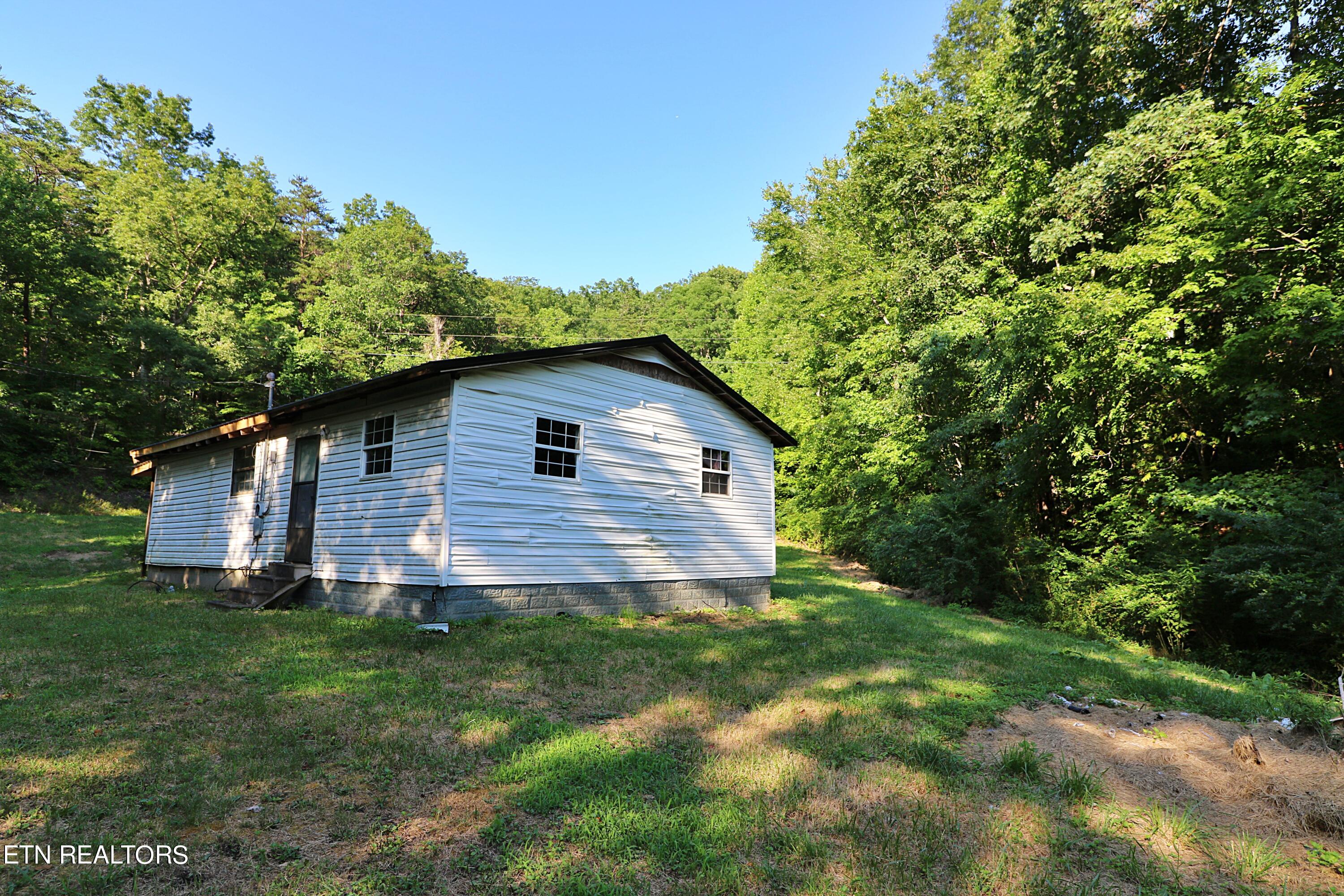 4989 Big Ridge Road Property Photo 9