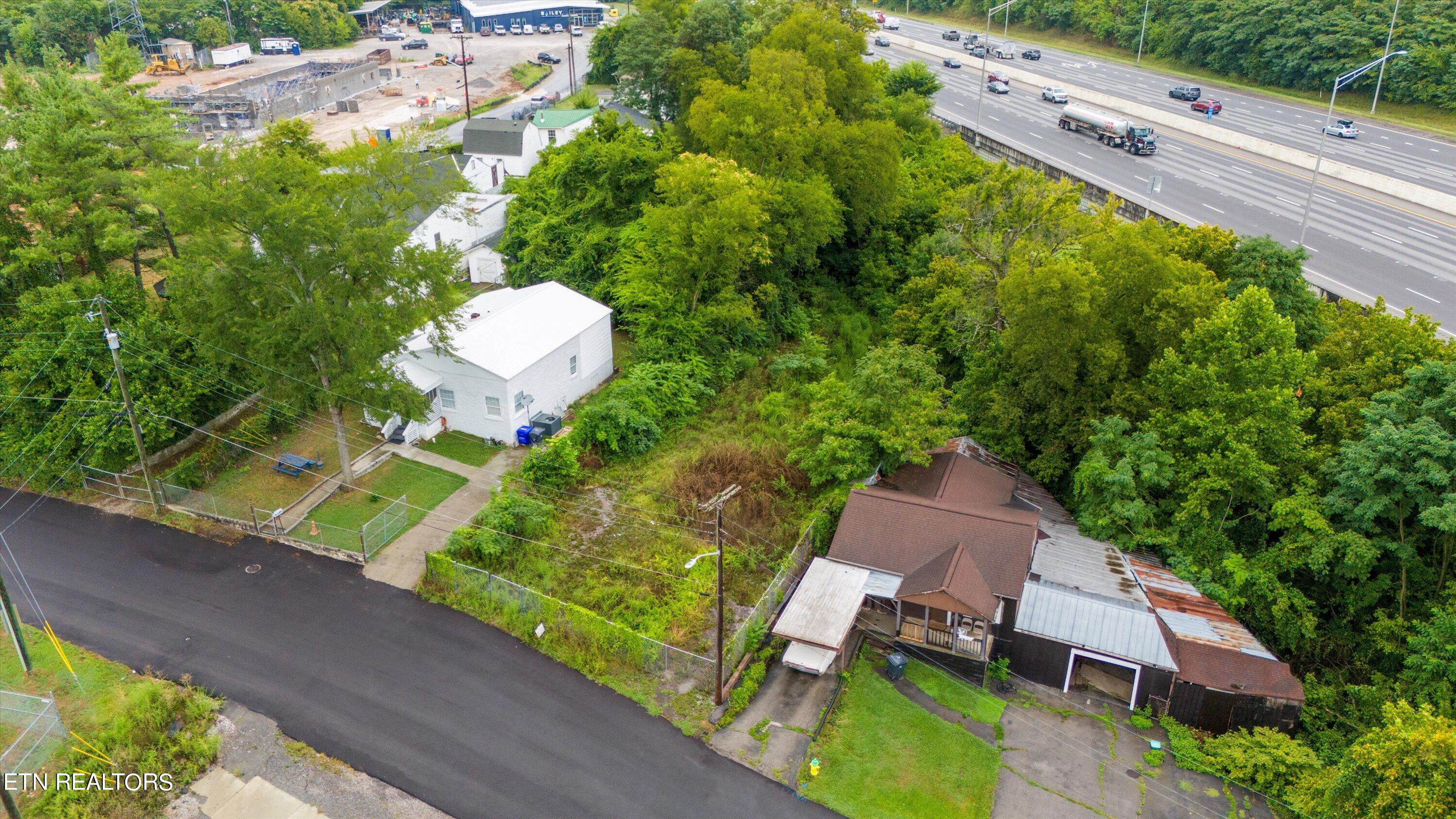 1408 Boruff St Property Photo 3