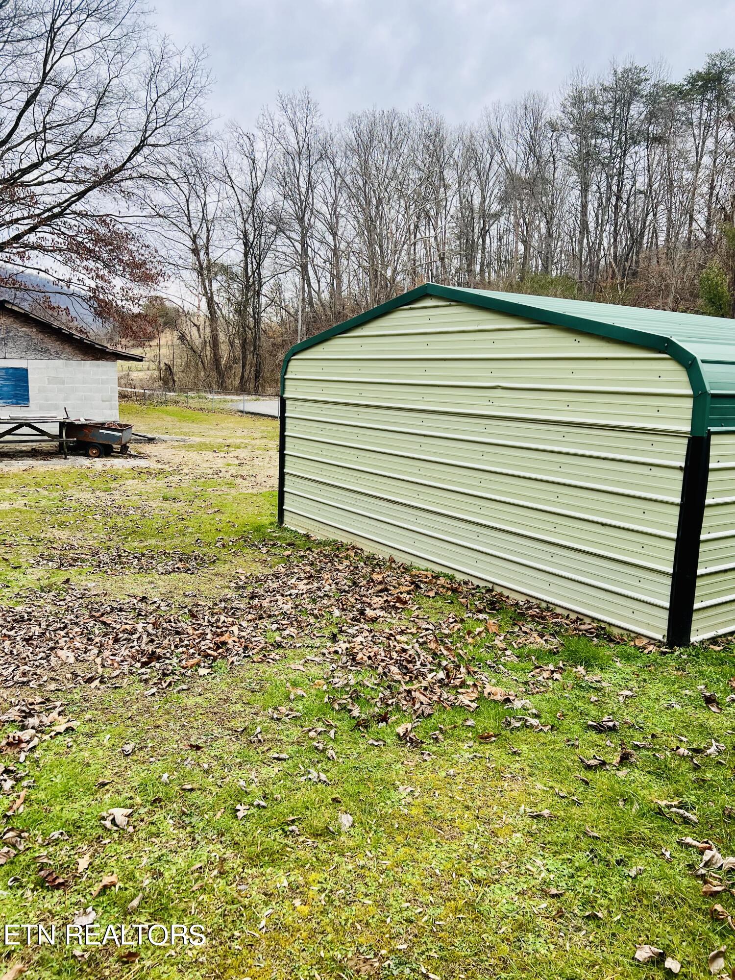 126 Brick Drive Property Photo 6