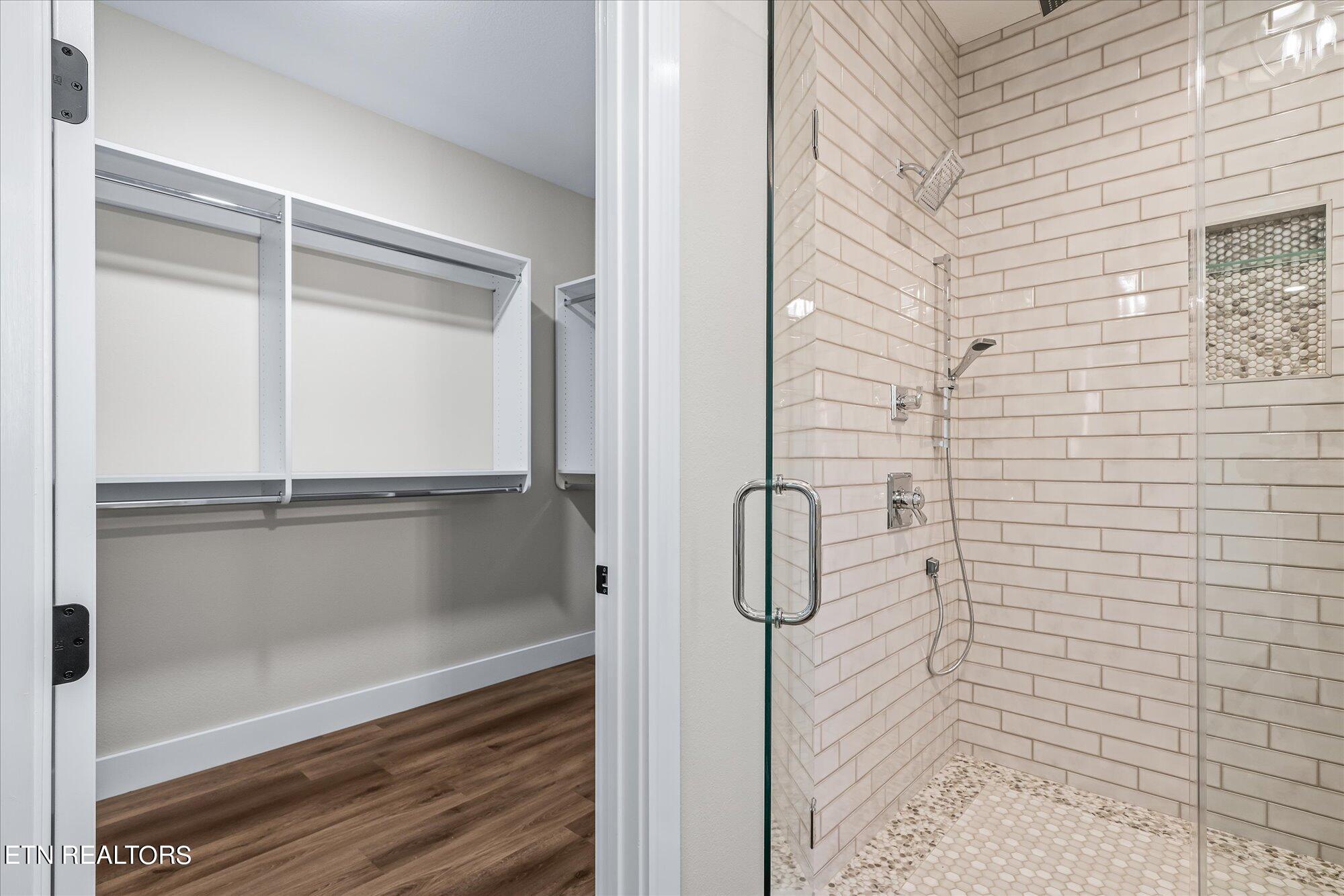 112 Motthaven Drive Property Photo 49