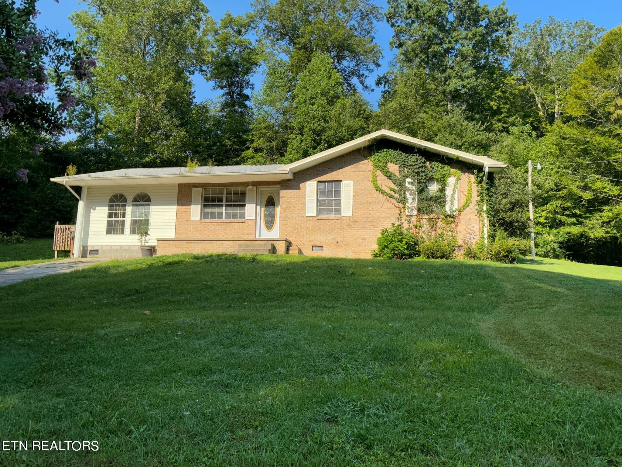 768 Old Brimstone Rd Property Photo