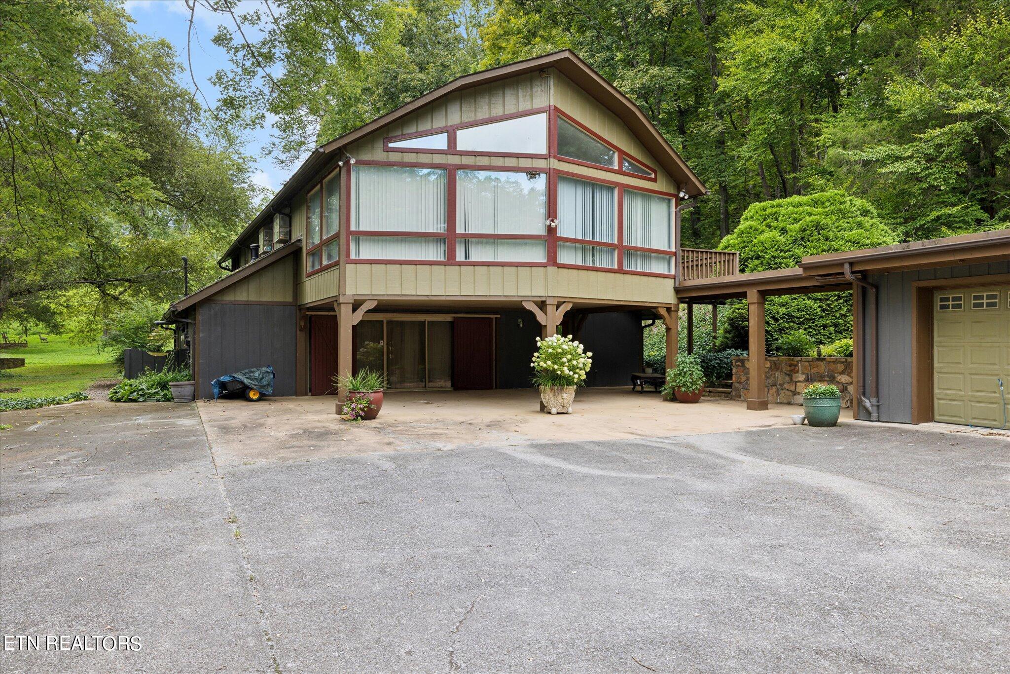 1356 Jayell Rd Property Photo