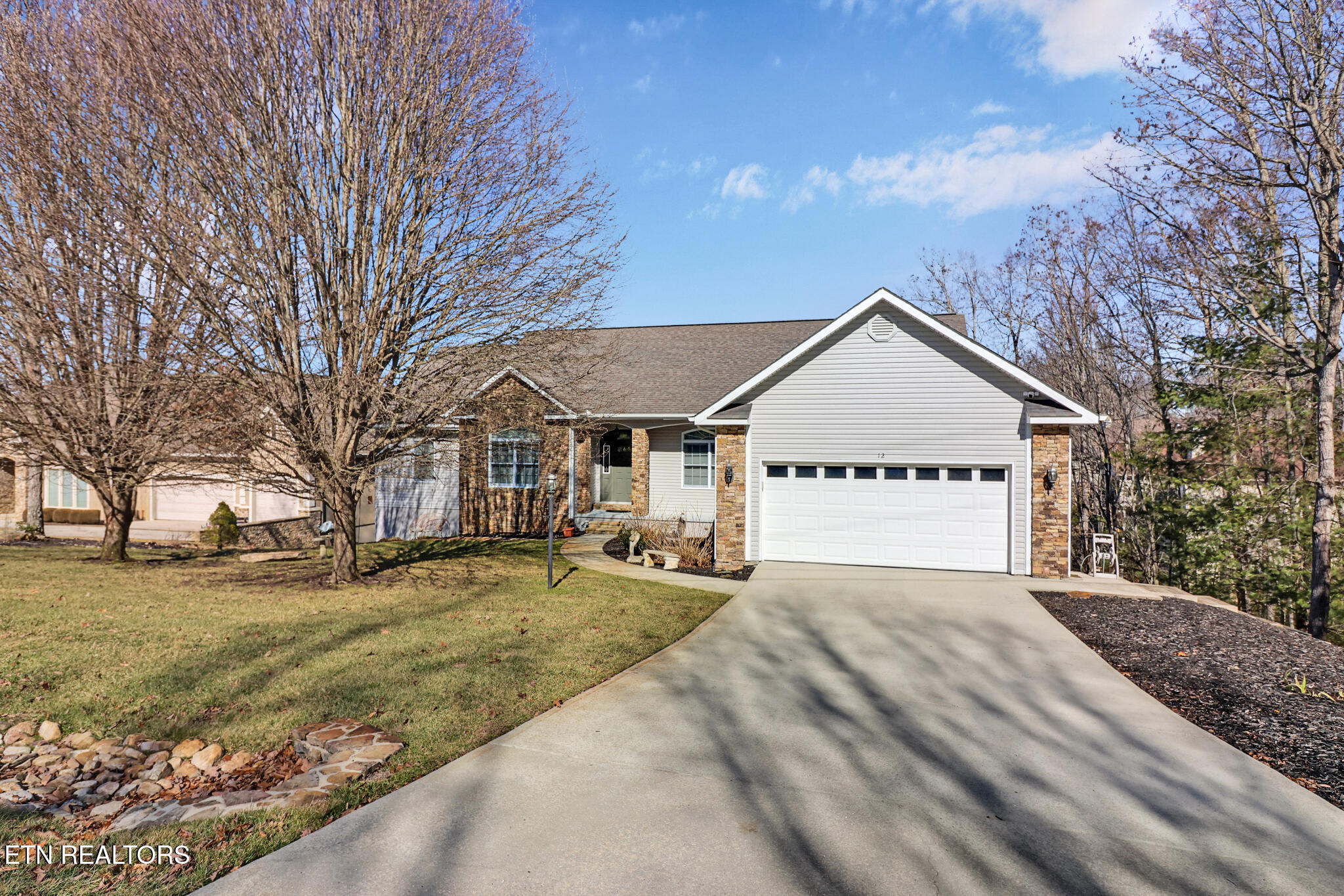 12 Milnor Circle Property Photo 1