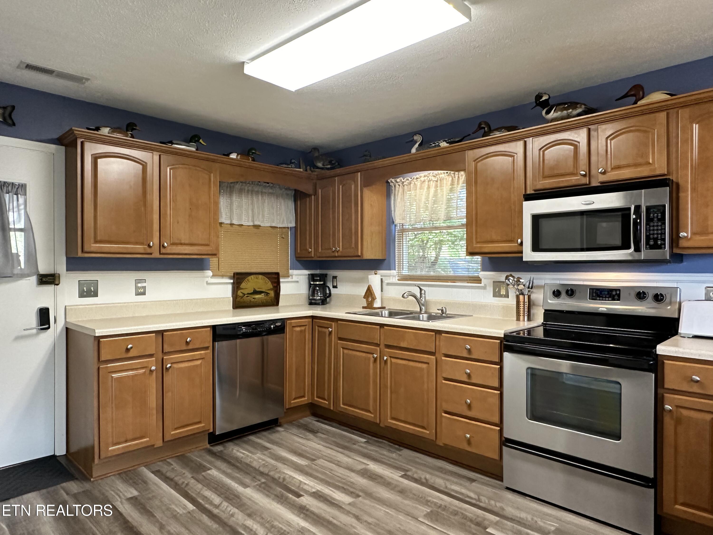 1386 Alder Springs Rd Property Photo 7