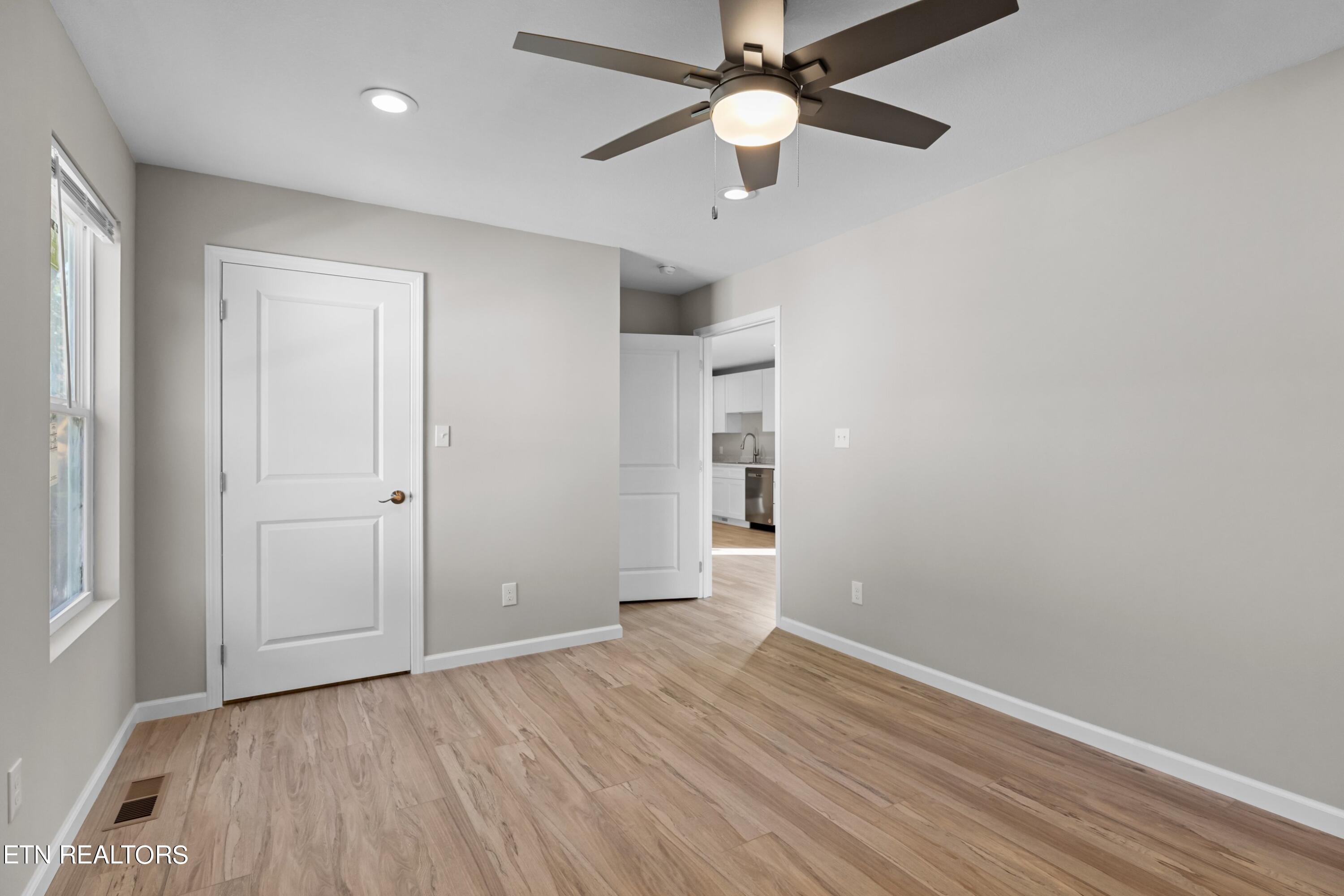 1002 Watercrest St Property Photo 11