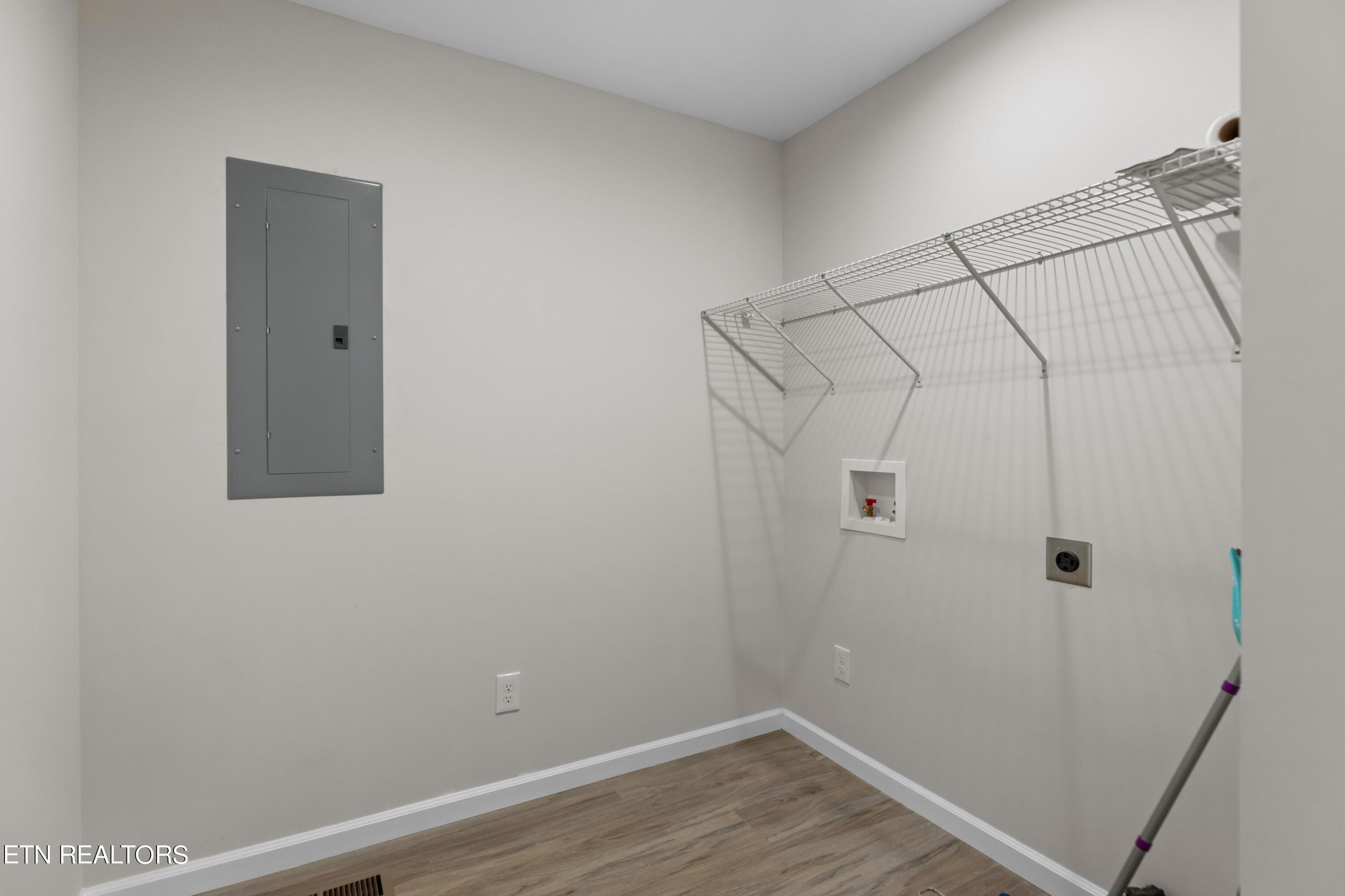 1002 Watercrest St Property Photo 13