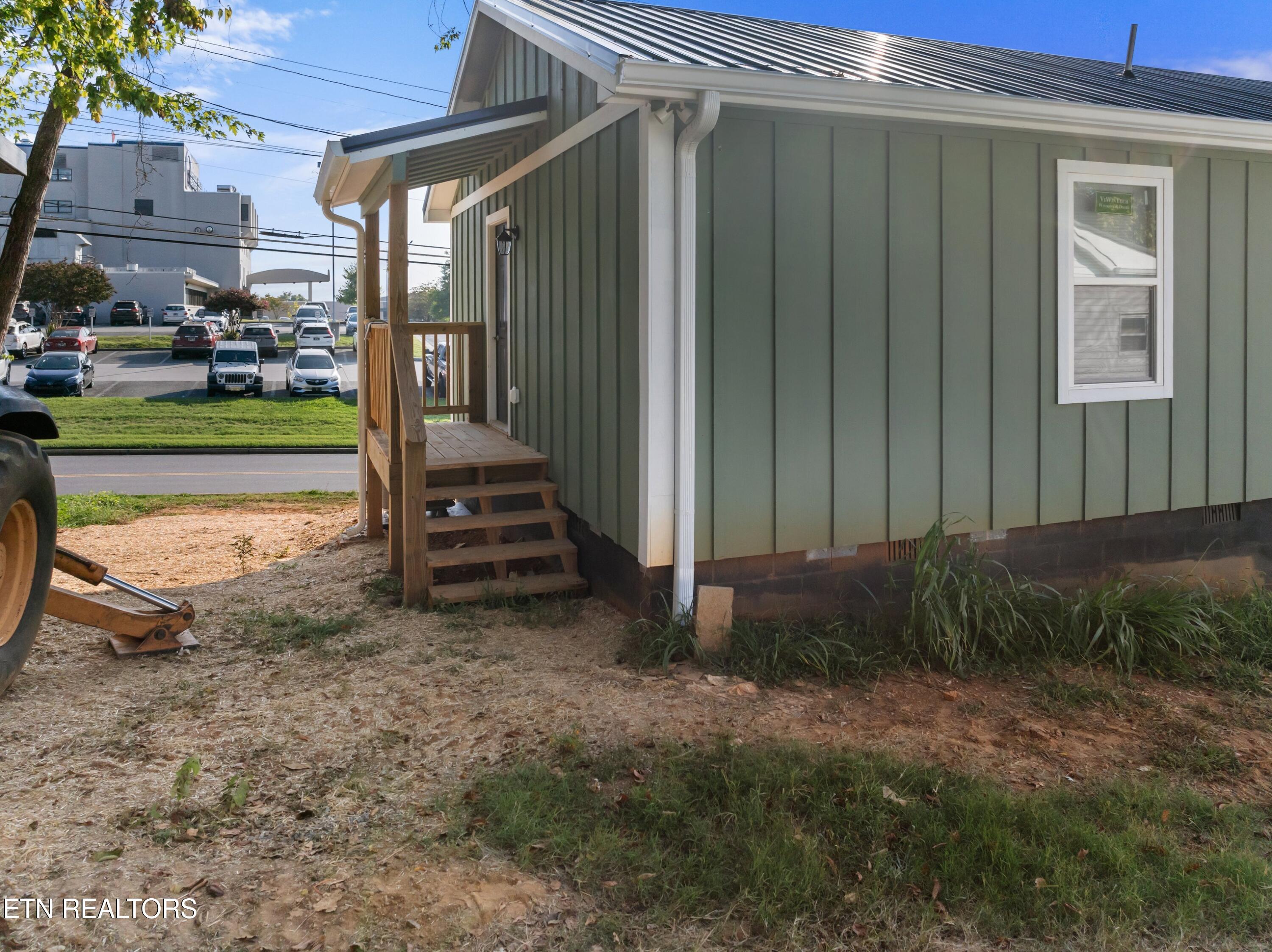 1002 Watercrest St Property Photo 16