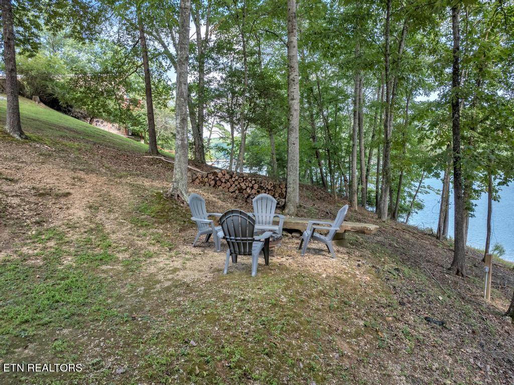 128 Fox Lane Property Photo 15