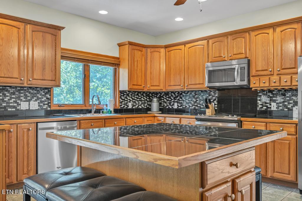 128 Fox Lane Property Photo 24