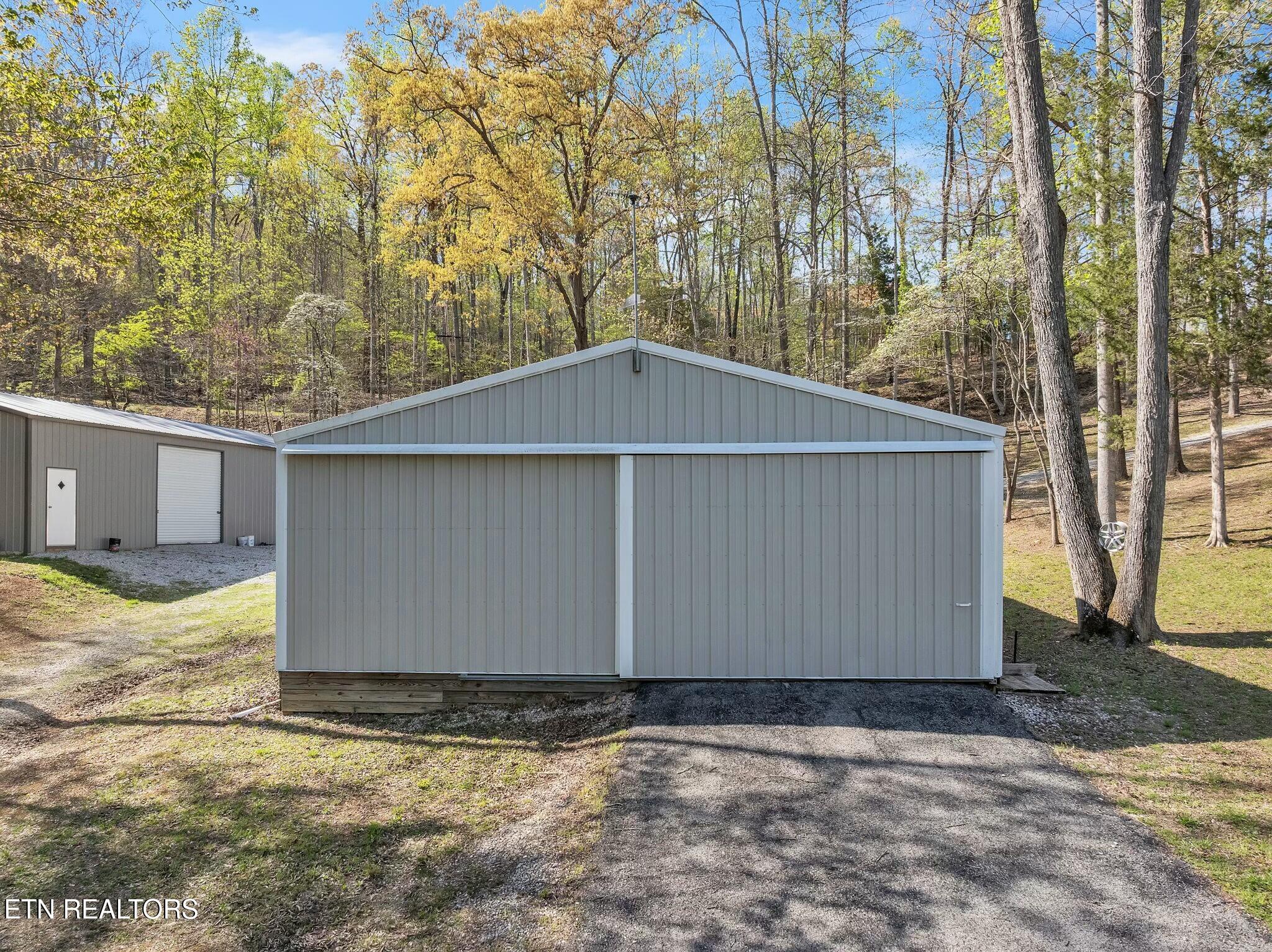 128 Fox Lane Property Photo 51