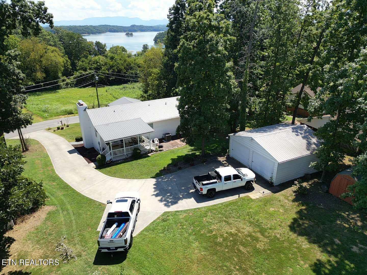 1511 Park Lane Property Photo 1